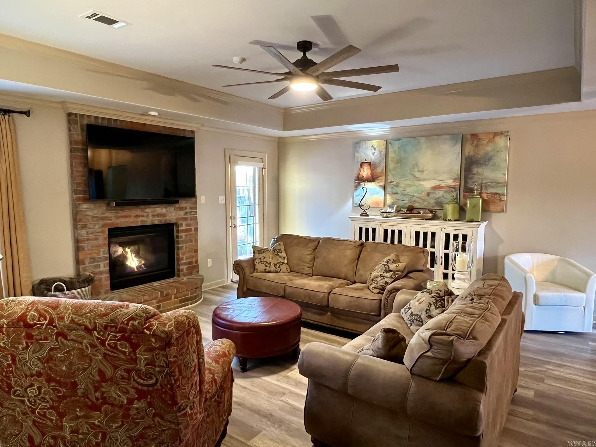 BRENTWOOD - Residential