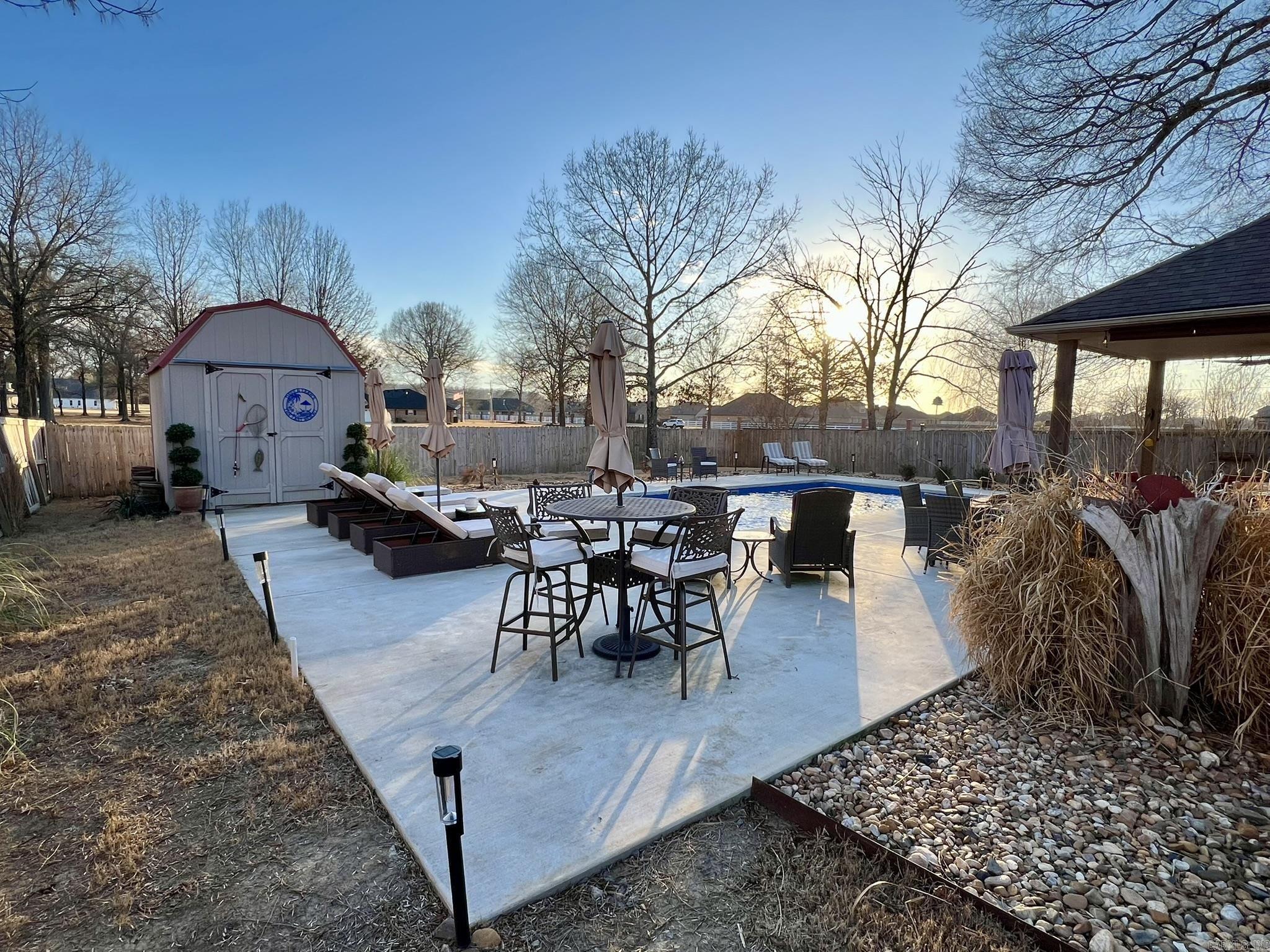 BRENTWOOD - Residential