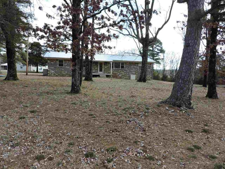 NEW,NEW,NEW This home has been completely remodeled and we mean completely!DREAM KITCHEN, New Cabinets throughout, New Granite Counter Tops, New Travertine & Stone Backsplash, New Appliances, Recess lighting ,New Metal Roof,  Laminate Wood Floors, His & Her Closets w/built-ins, Large Laundry. 800 sq. ft. guest quarters separate from the house with full kitchen & bath. 1200 sq. ft. Shop with auto door opener & work benches. 30x40 Pole barn. 10 miles fr. Vallero Station,5.2 miles from Quitman, 4  to Rosebud