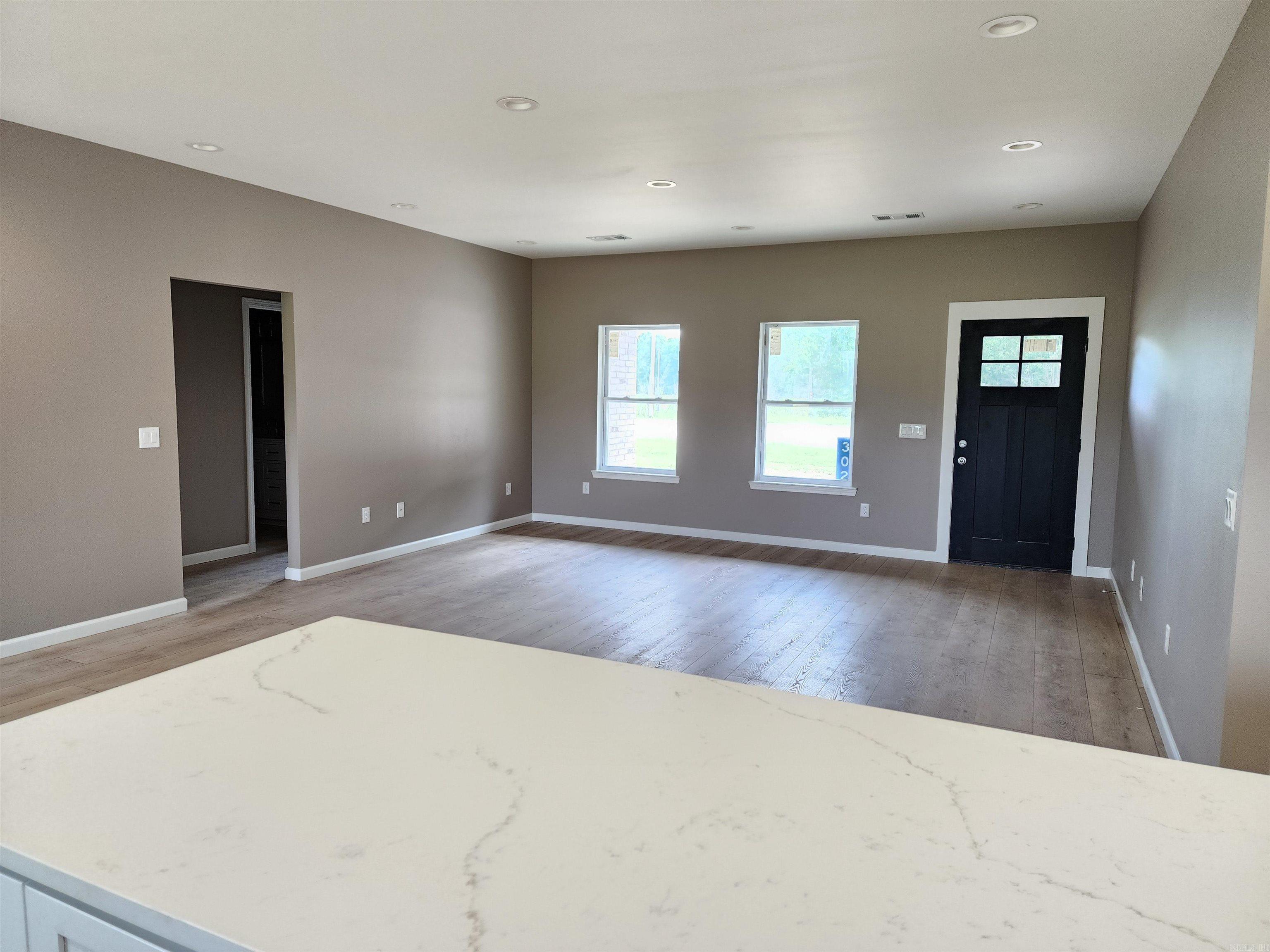 BAKER'S FIELD - Residential