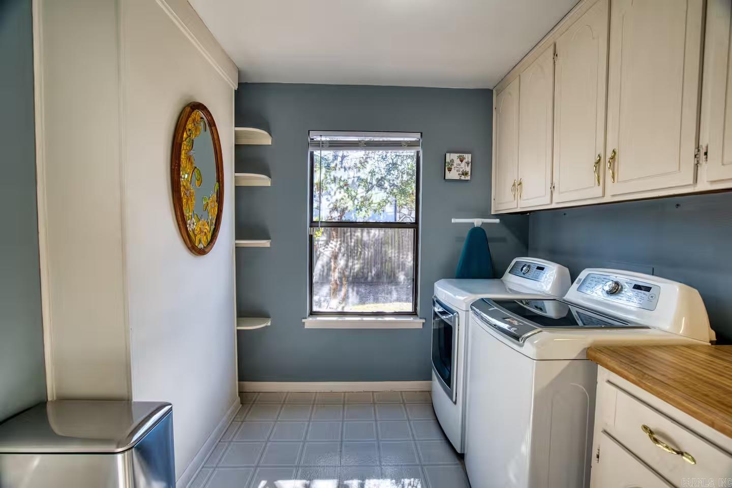 Smoking Oaks - Residential