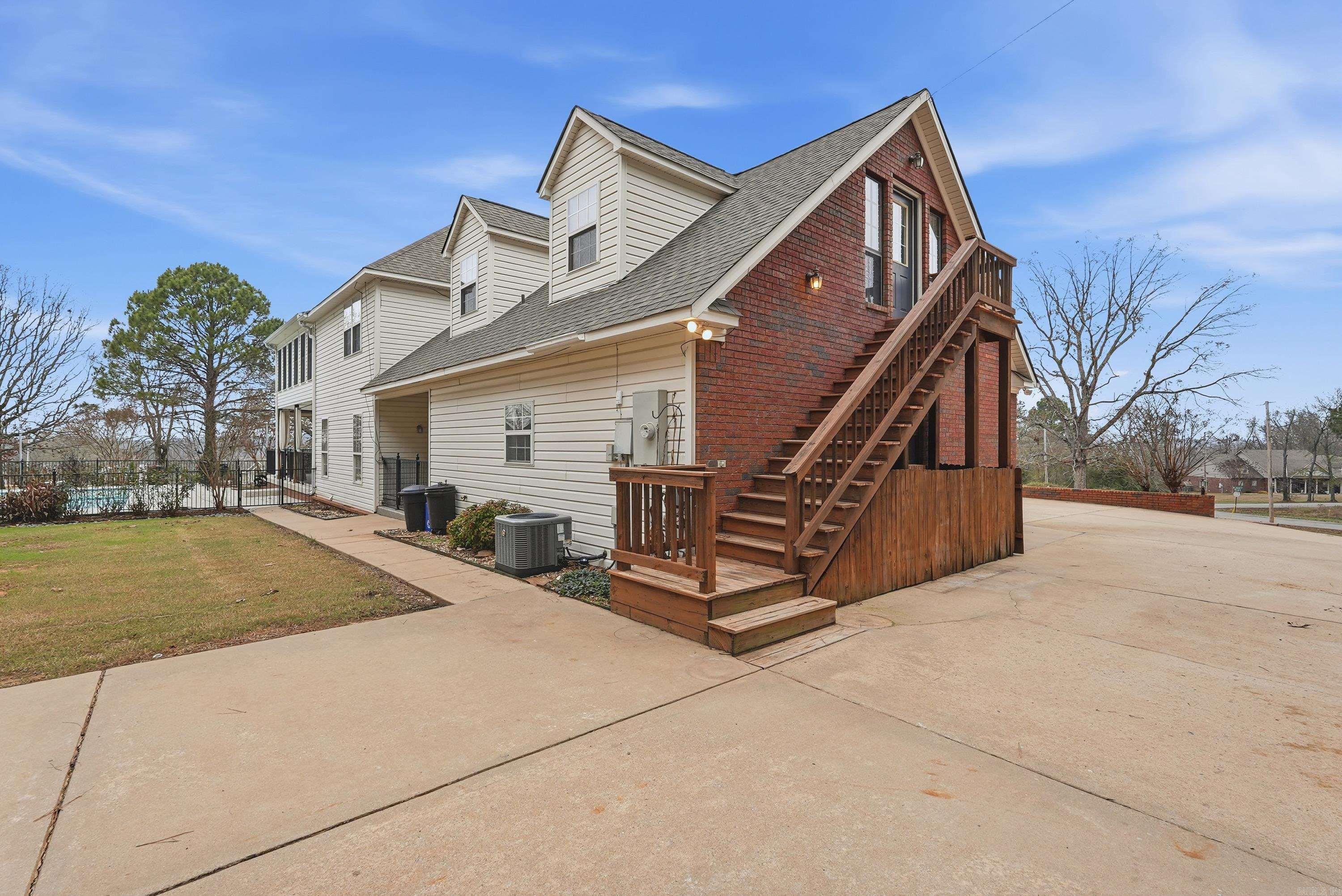 SUMMER HILL PLACE - Residential