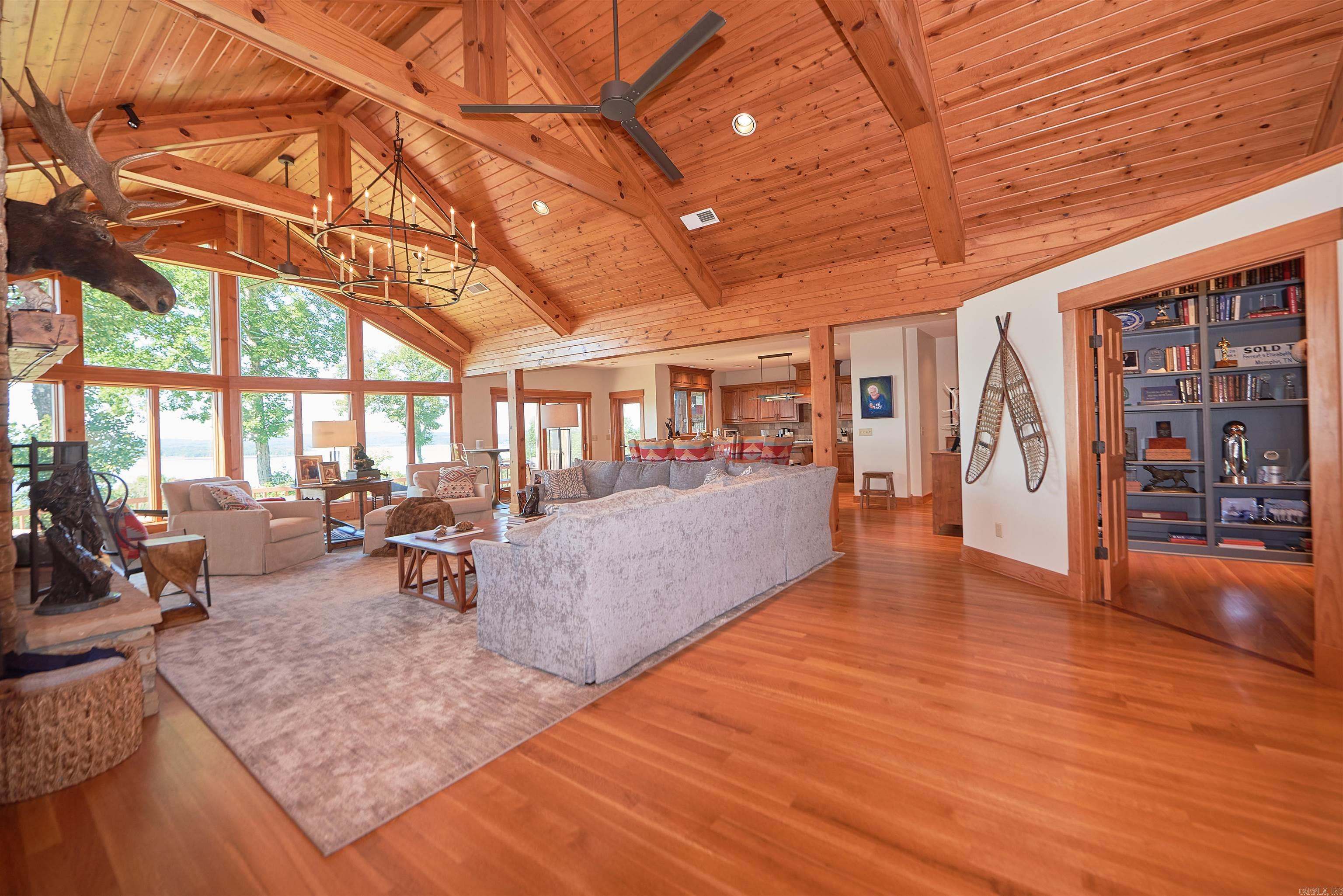 GRAND VIEW ESTATES - Residential