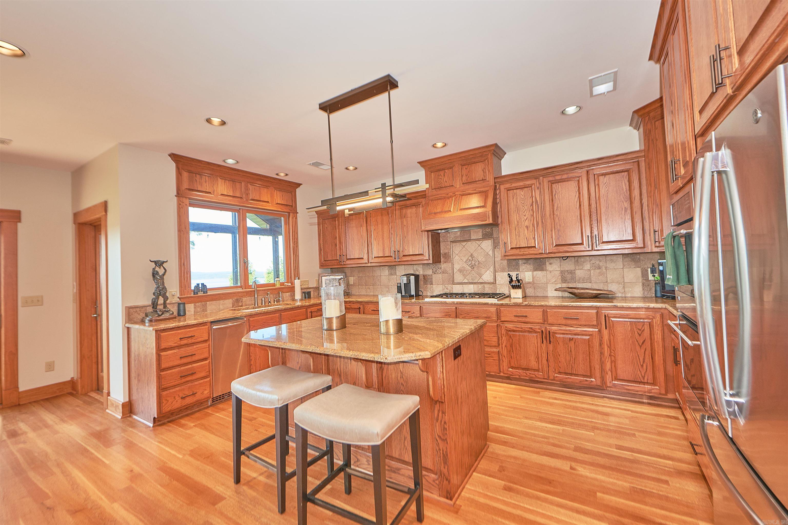 GRAND VIEW ESTATES - Residential