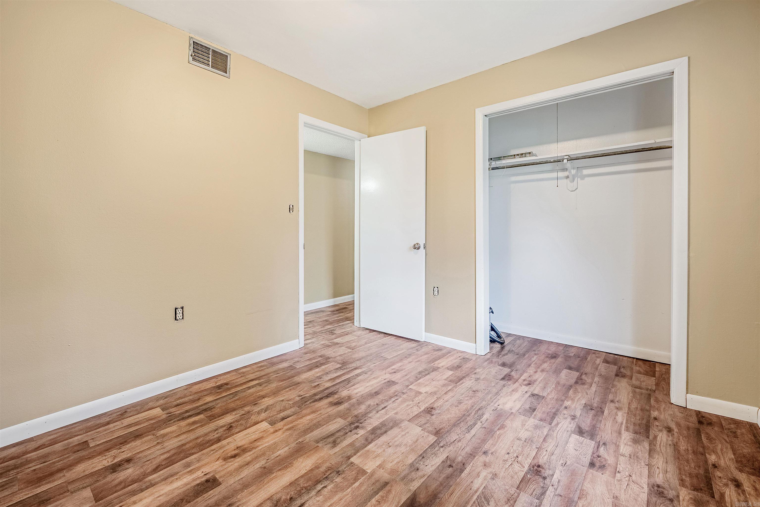 HOLIDAY TERRACE ADDN (HIGGINSON) - Residential