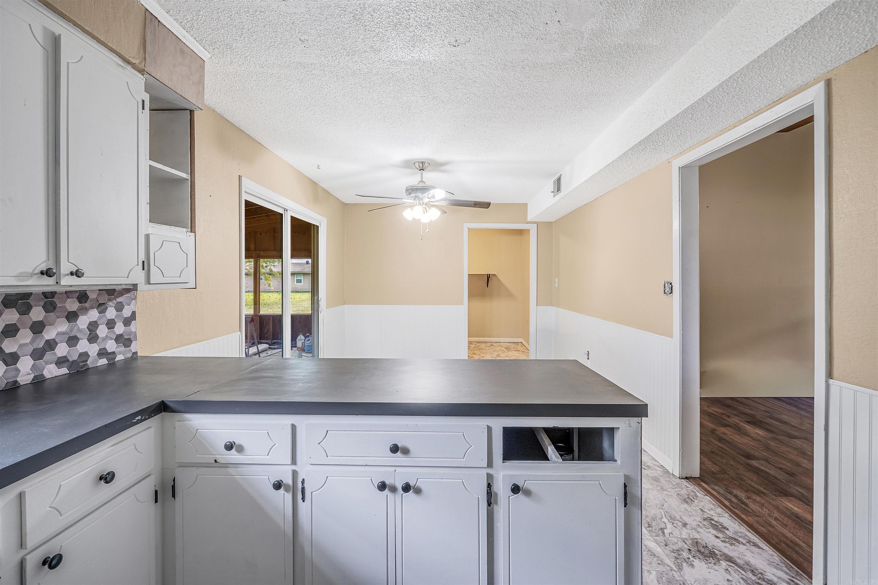 HOLIDAY TERRACE ADDN (HIGGINSON) - Residential