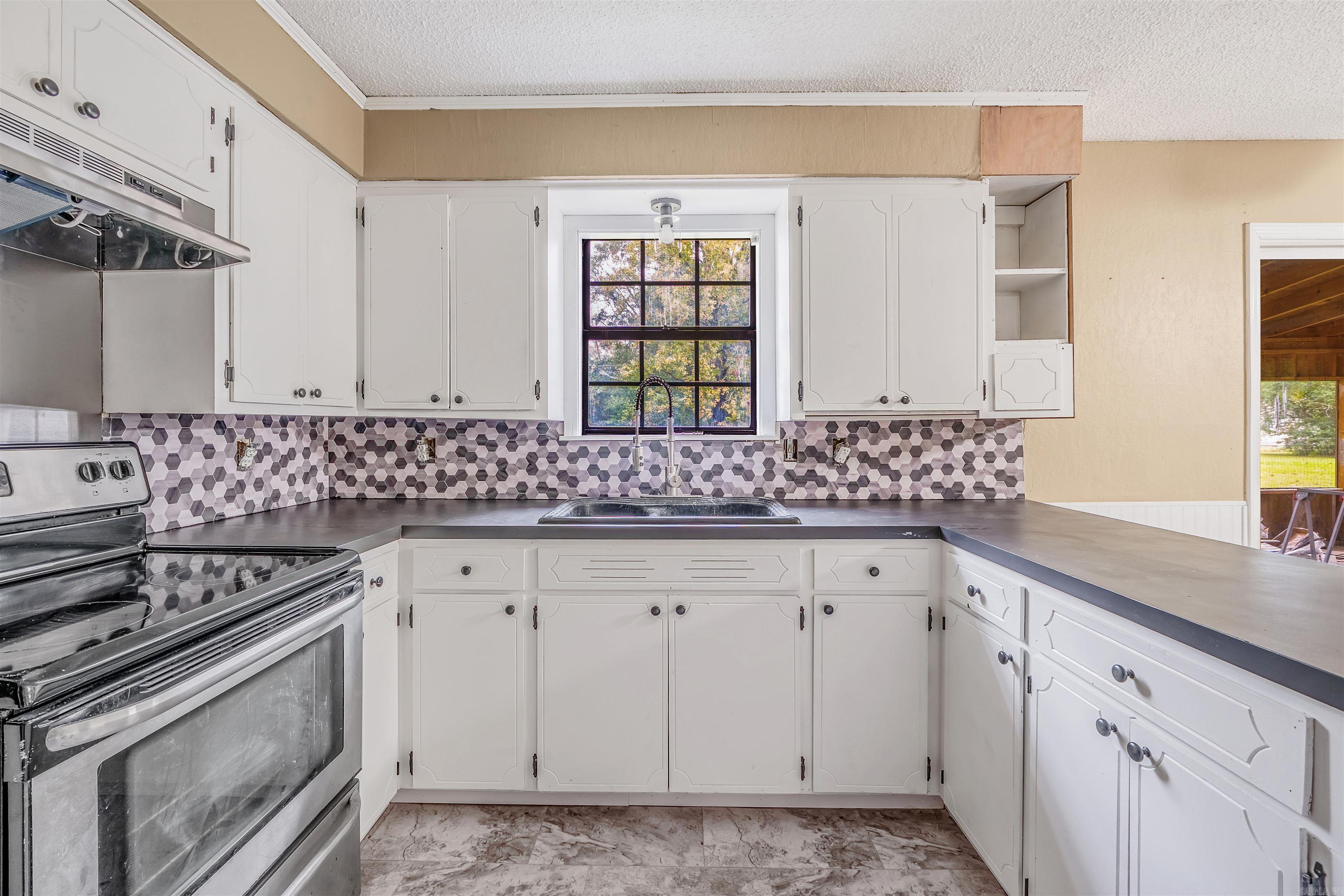 HOLIDAY TERRACE ADDN (HIGGINSON) - Residential