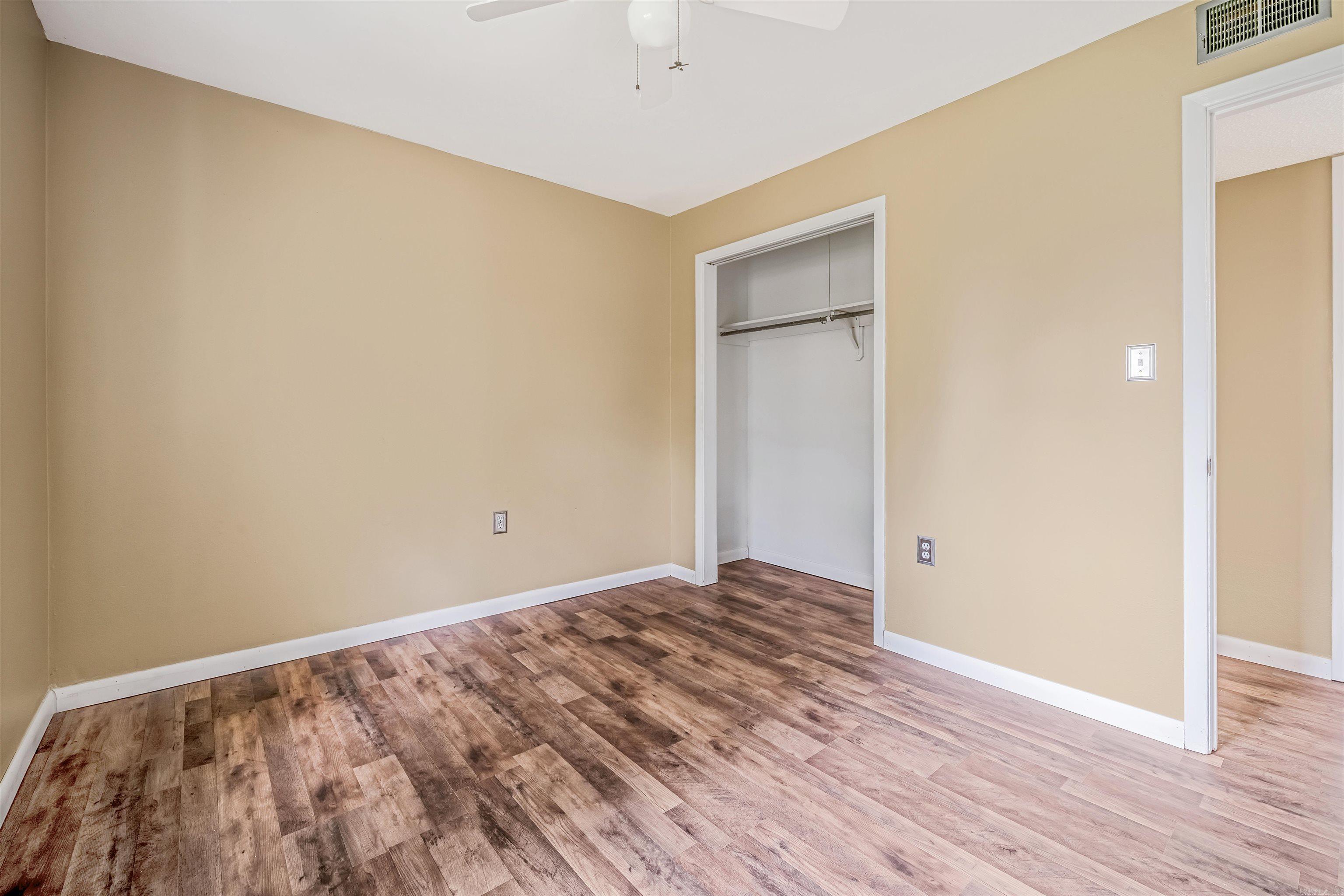 HOLIDAY TERRACE ADDN (HIGGINSON) - Residential