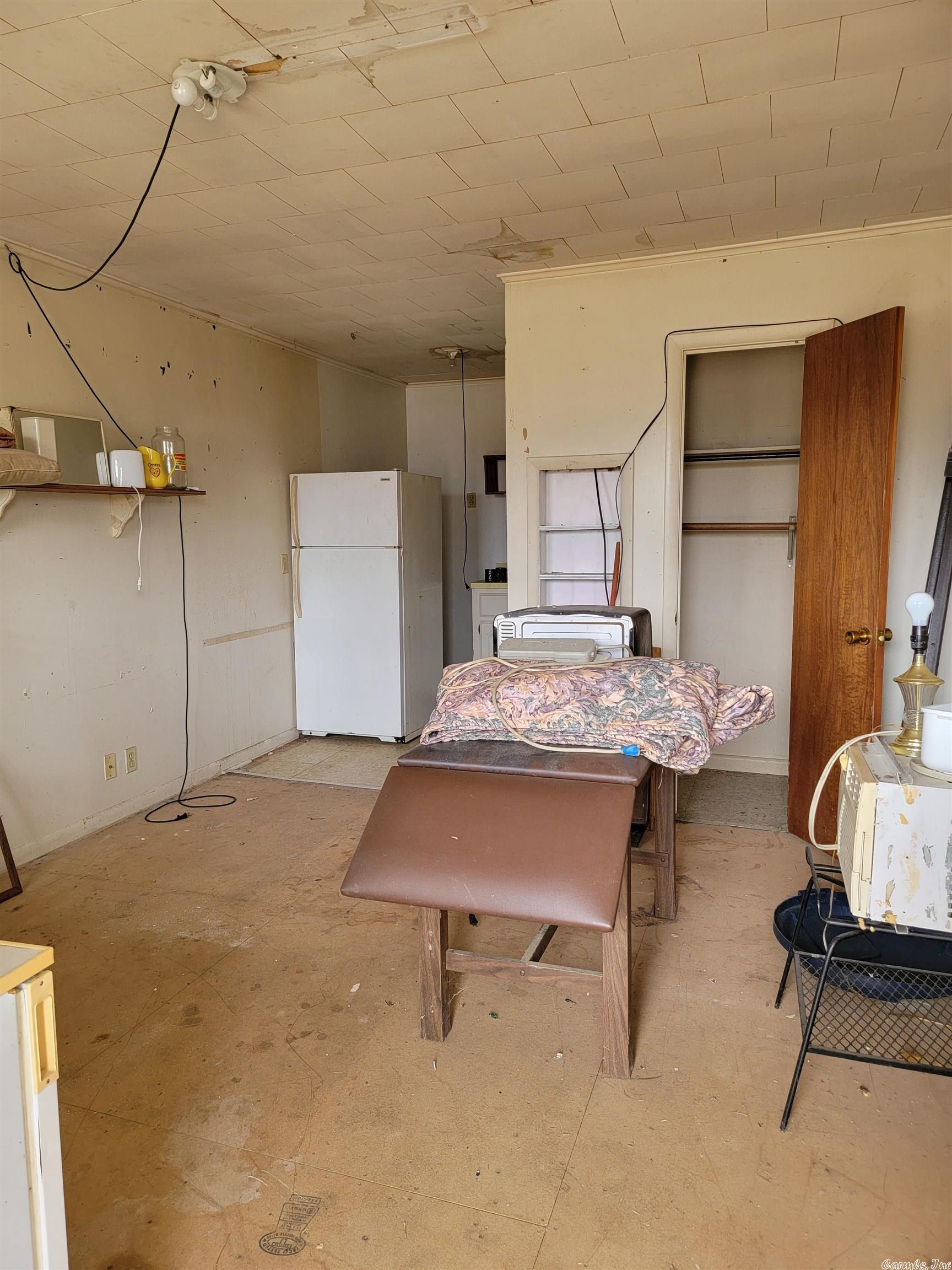 Eureka - Commercial Sale