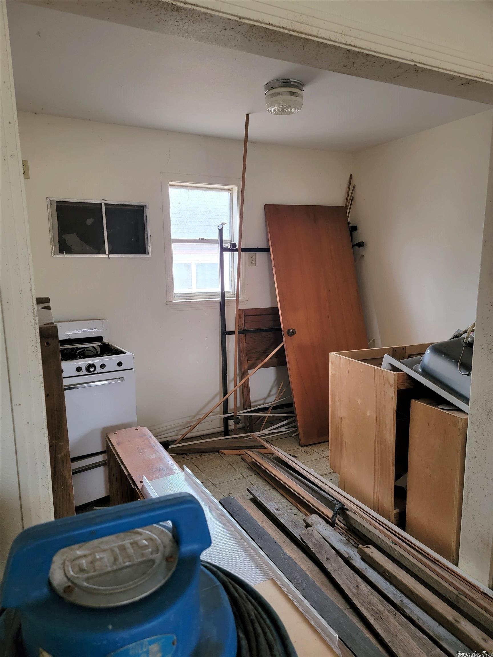 Eureka - Commercial Sale