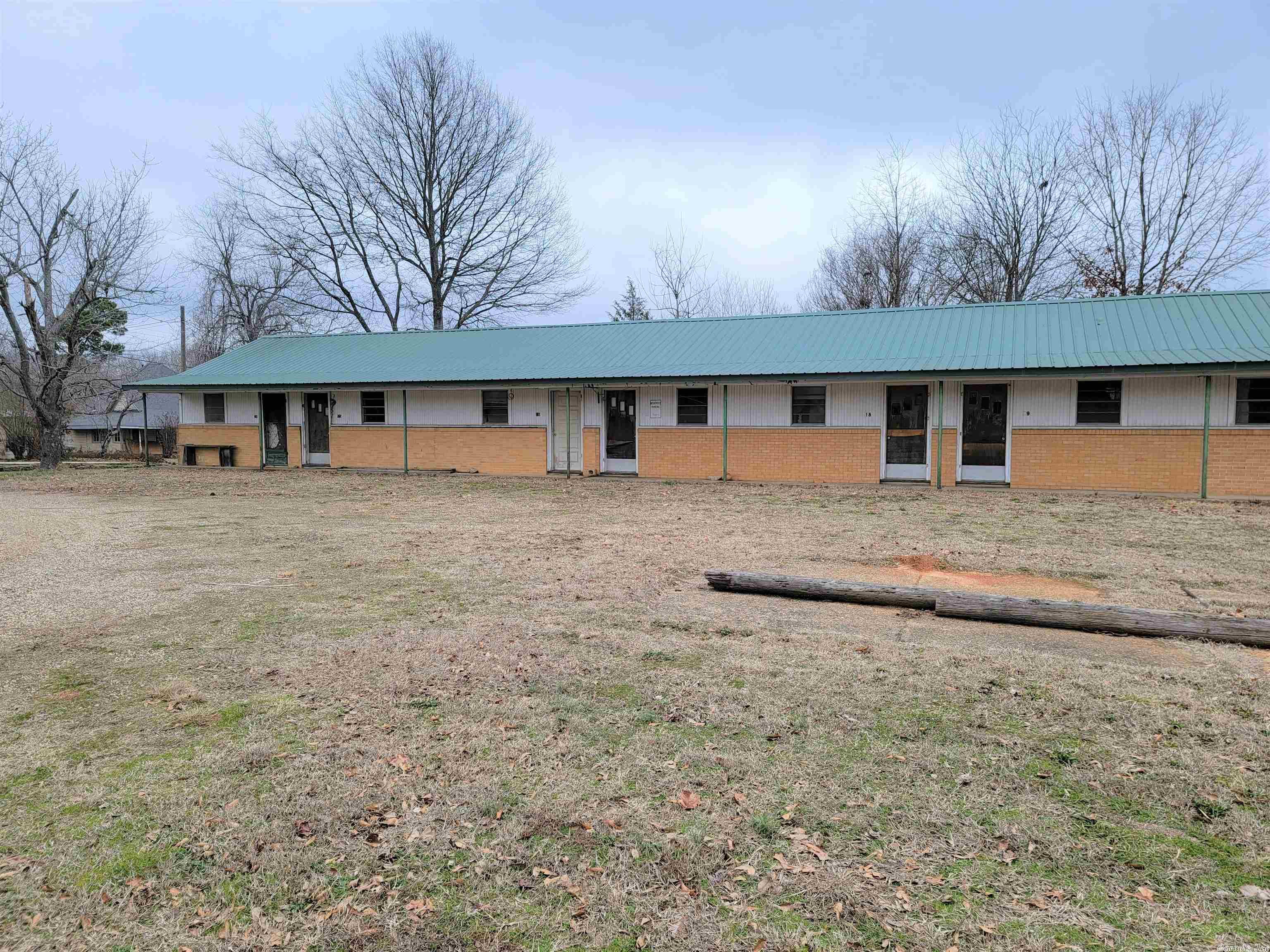 Eureka - Commercial Sale