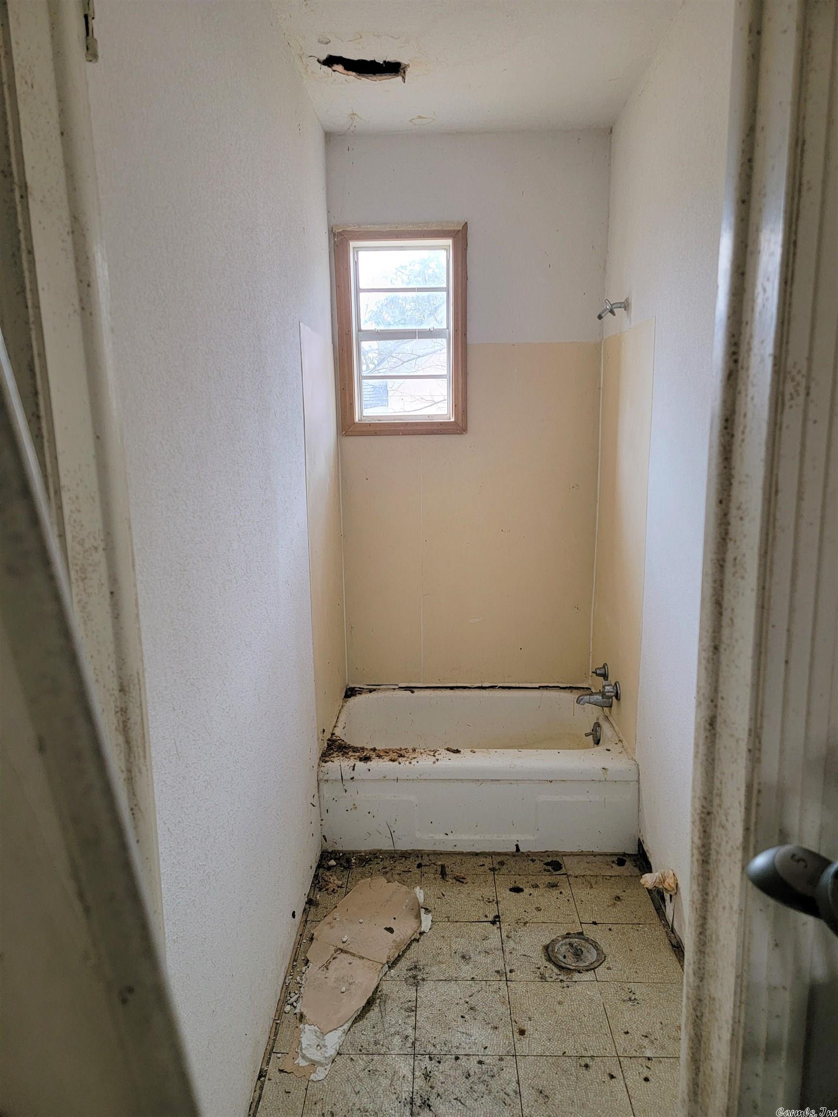 Eureka - Commercial Sale