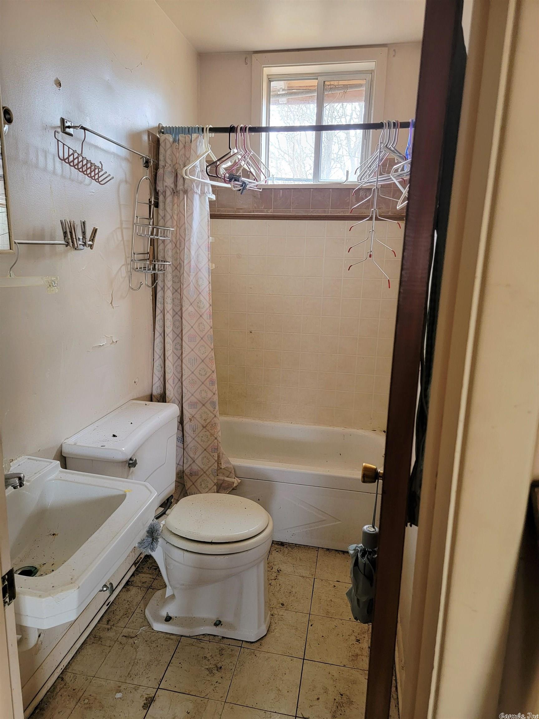 Eureka - Commercial Sale