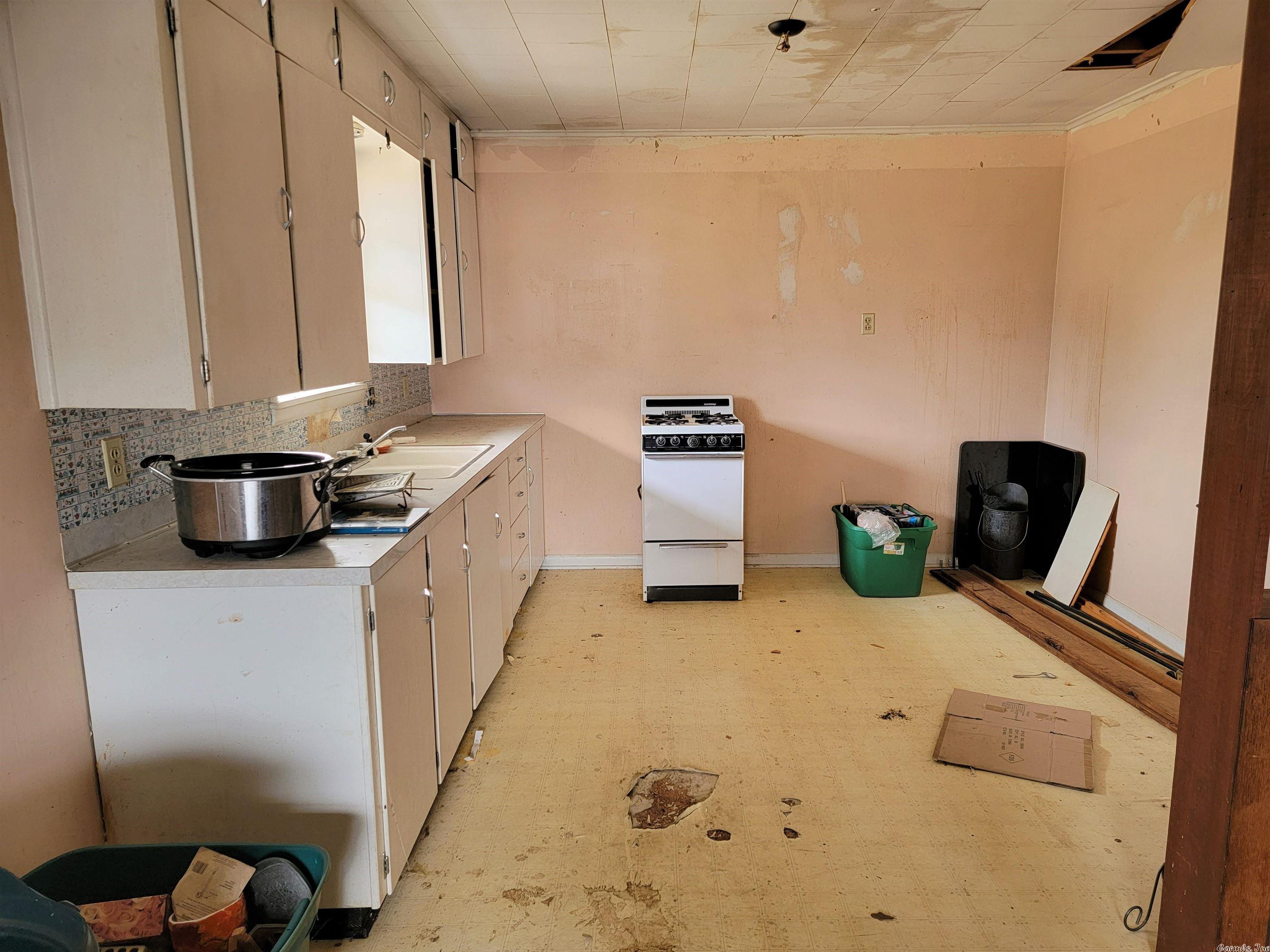 Eureka - Commercial Sale