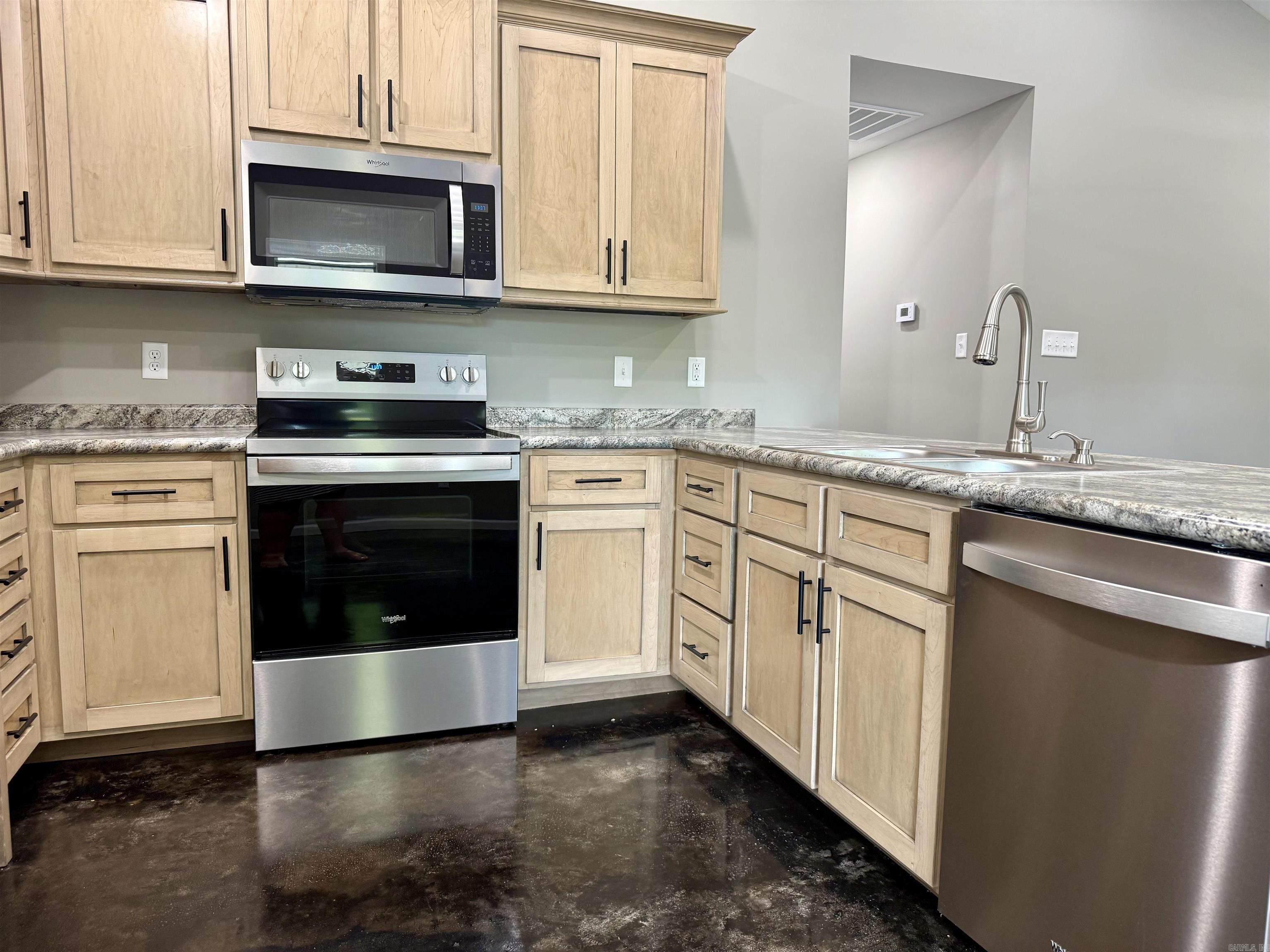 SOUTHWESTERN REALTY - Residential