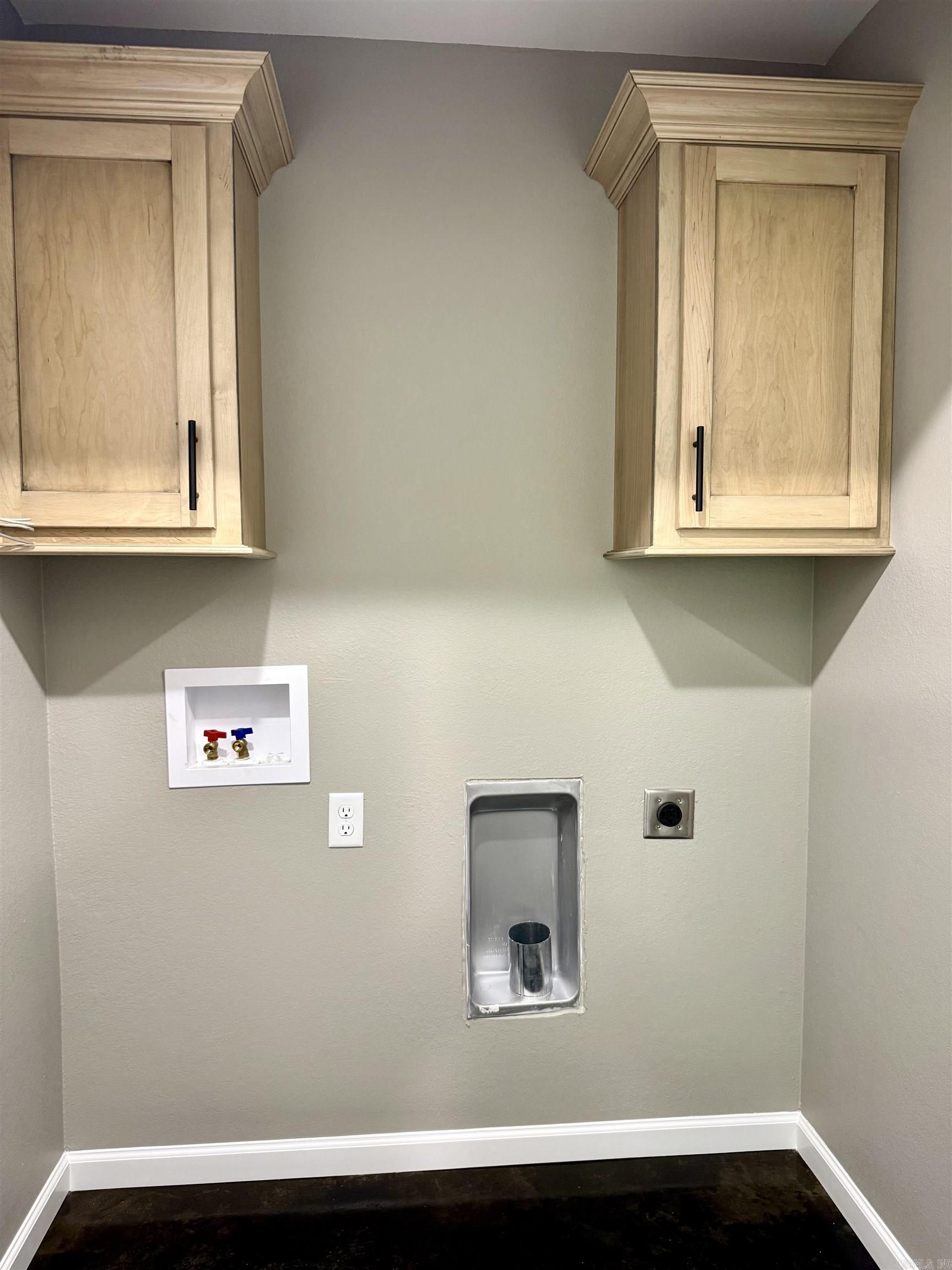 SOUTHWESTERN REALTY - Residential