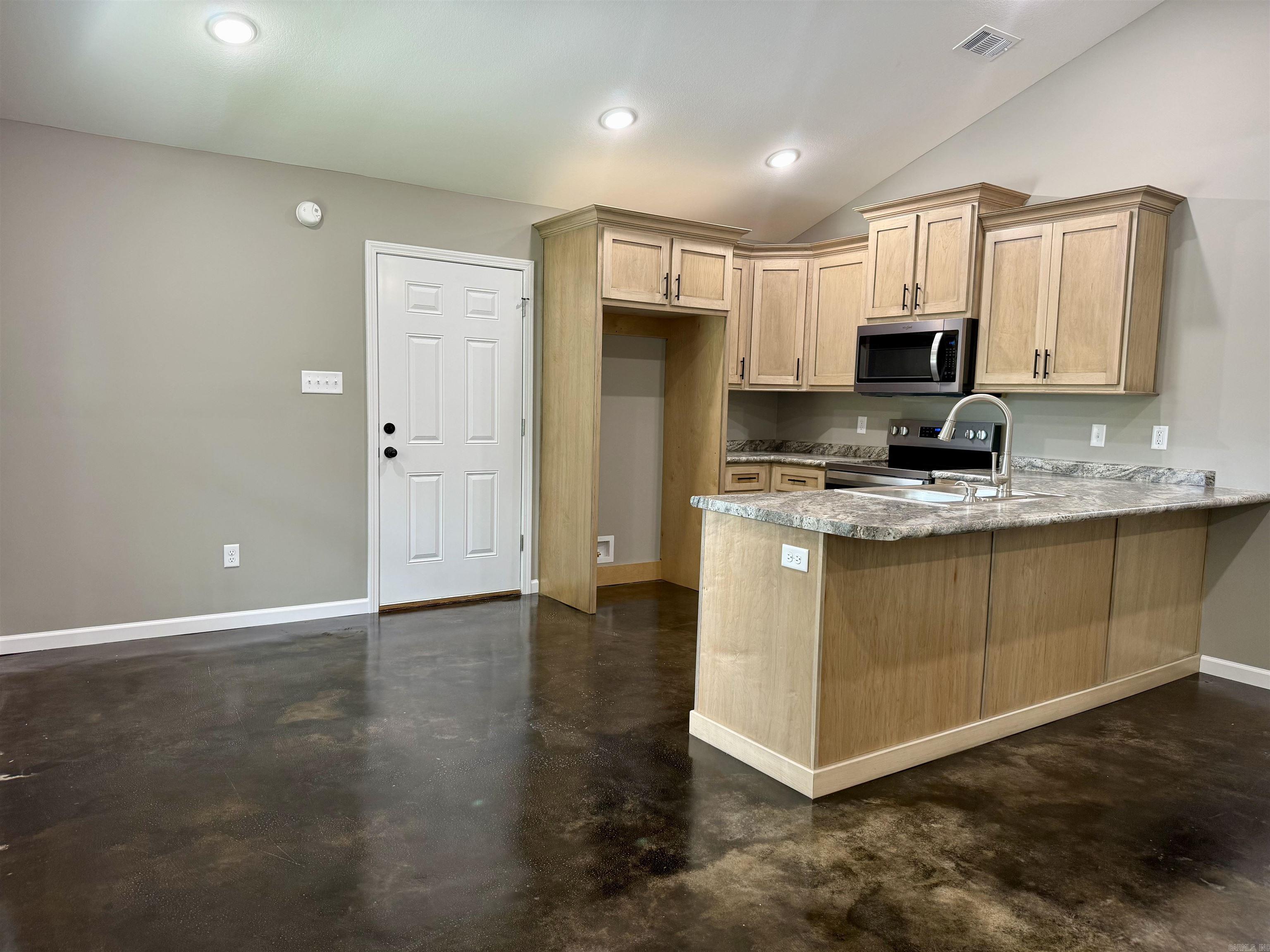 SOUTHWESTERN REALTY - Residential