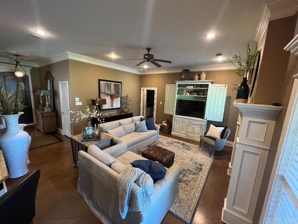 CHAPEL CREEK - Residential