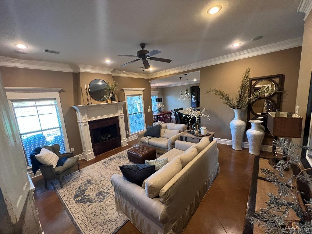 CHAPEL CREEK - Residential