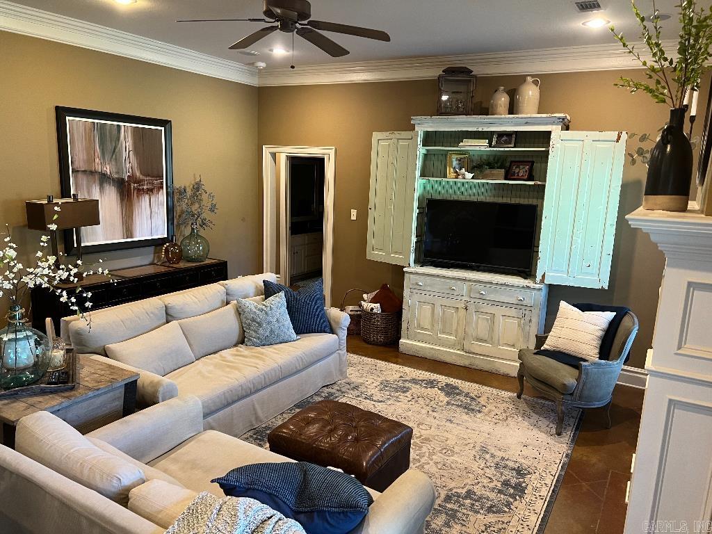 CHAPEL CREEK - Residential