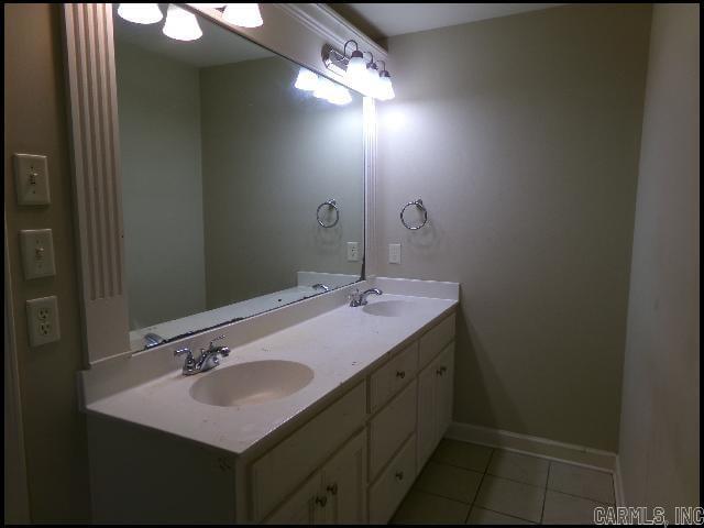 KENWOOD ESTATES - Residential Lease