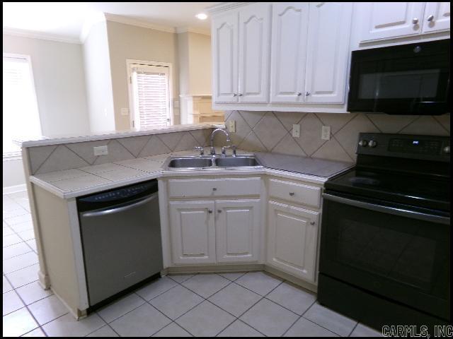 KENWOOD ESTATES - Residential Lease