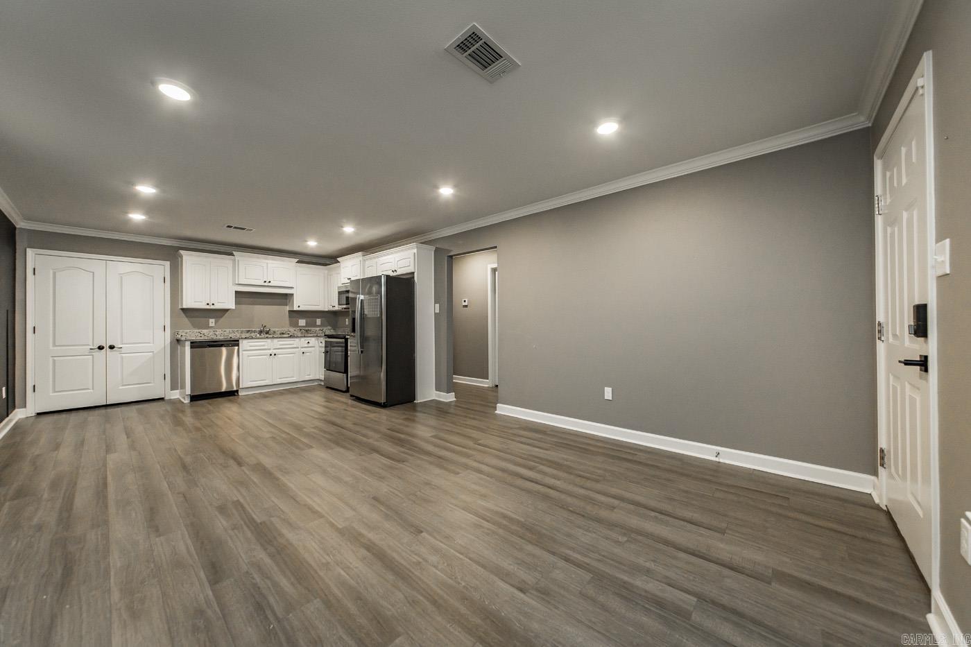 PLAINVIEW - Residential