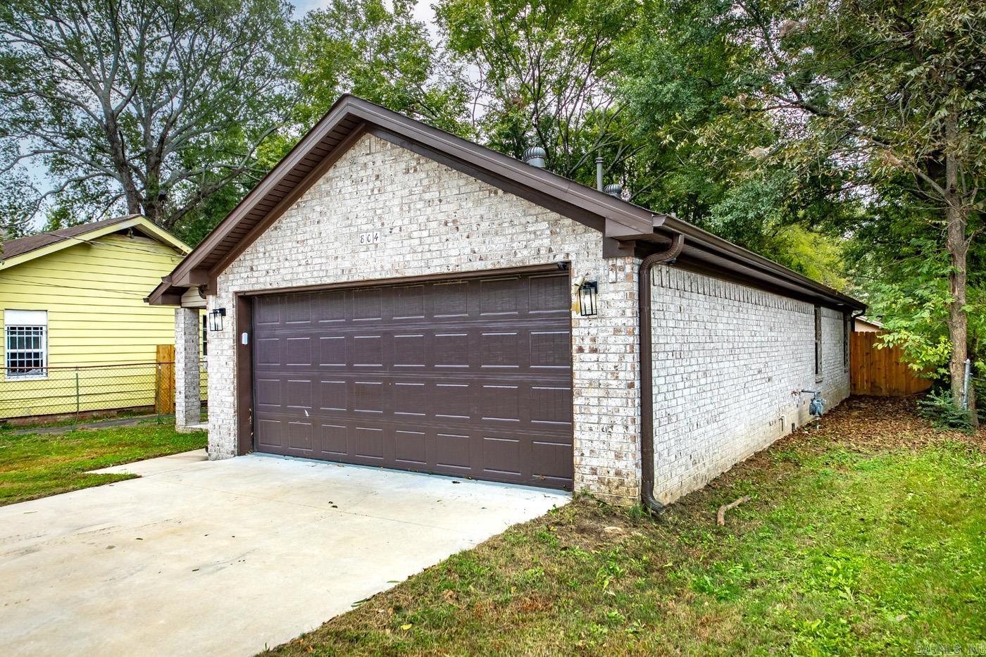 PLAINVIEW - Residential