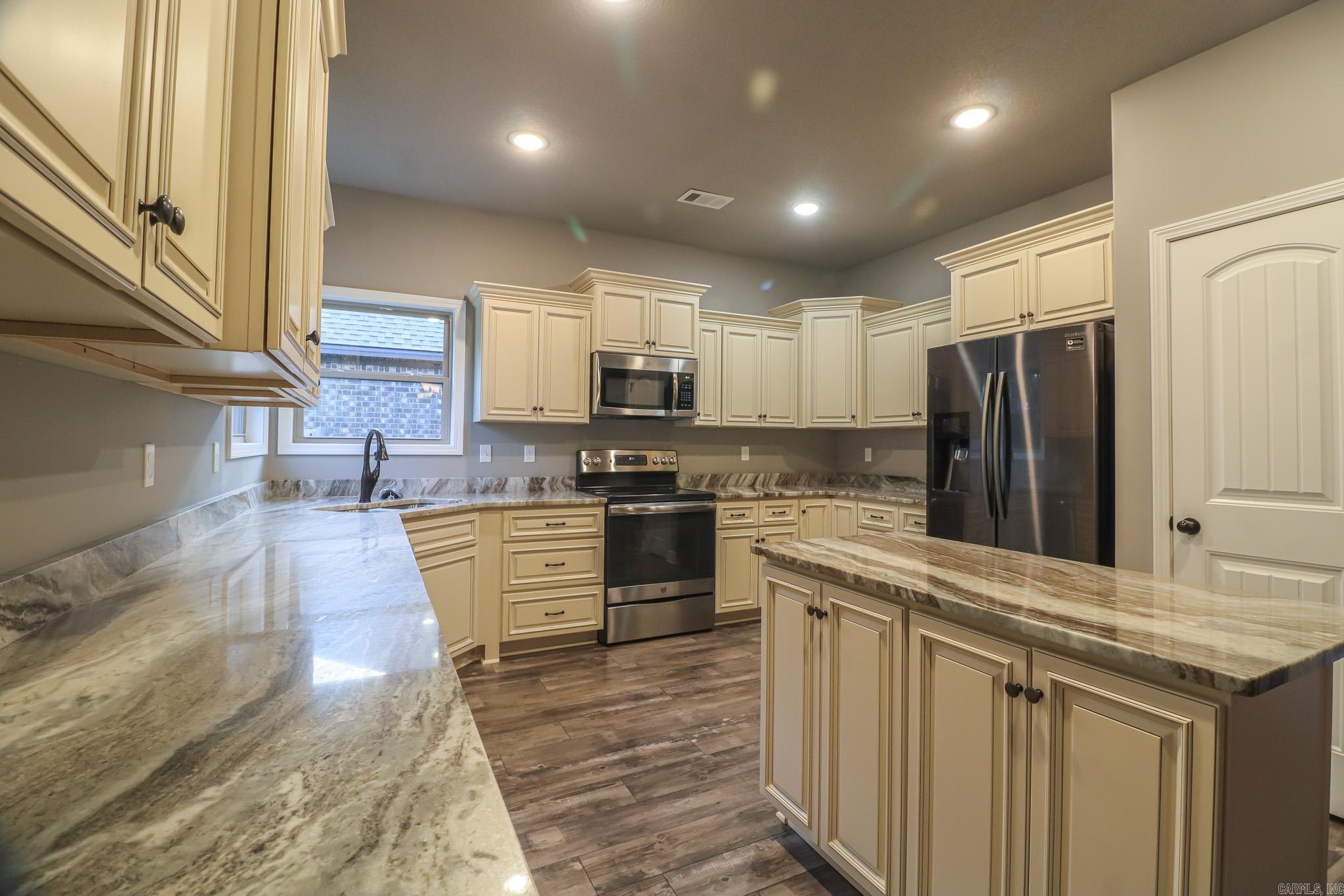 Cypress Pointe - Residential