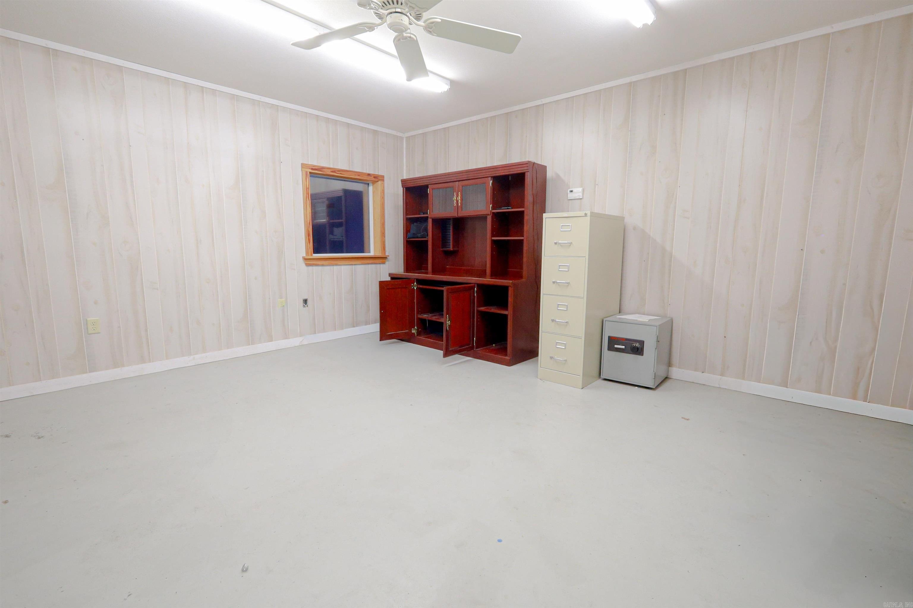 Metes & Bounds - Commercial Sale