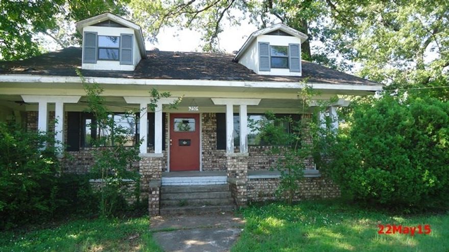 NEAR OAKLAWN RACE TRACK..3BR 2 bath 1887 sf brick home $42,800!!! large corner lot totally fenced, det covd parking; den with FP, sep DR & LR, paved driveway..front porch & small side deck... needs some work but would make a great family home... earnest money, prequal or proof of funds to close cash offers required with all offers..