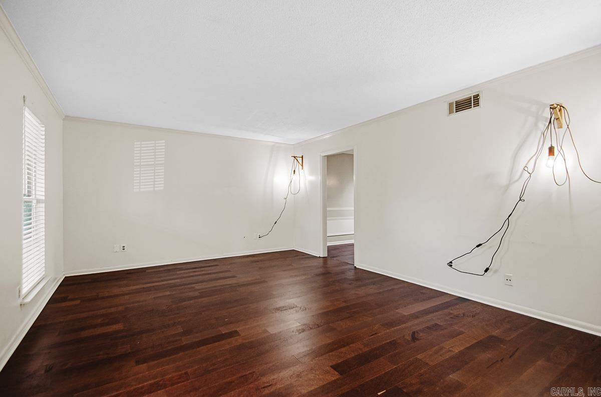 STURBRIDGE - Residential