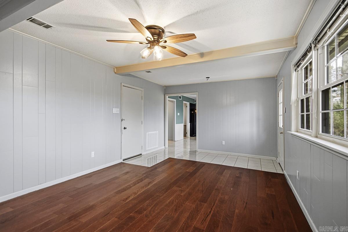 STURBRIDGE - Residential