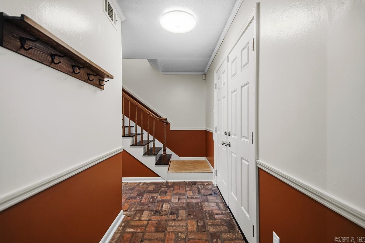 STURBRIDGE - Residential