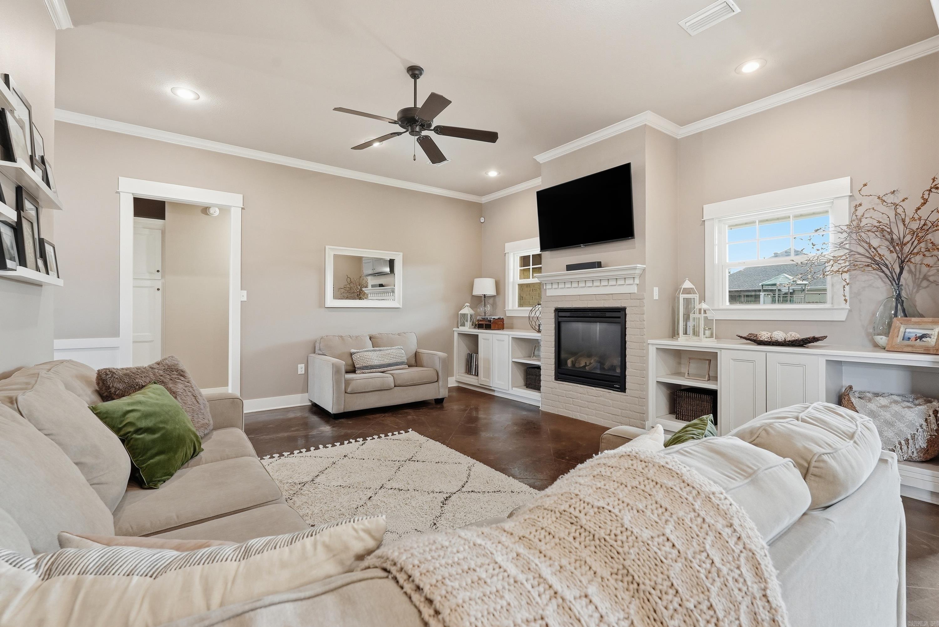 CHAPEL CREEK - Residential