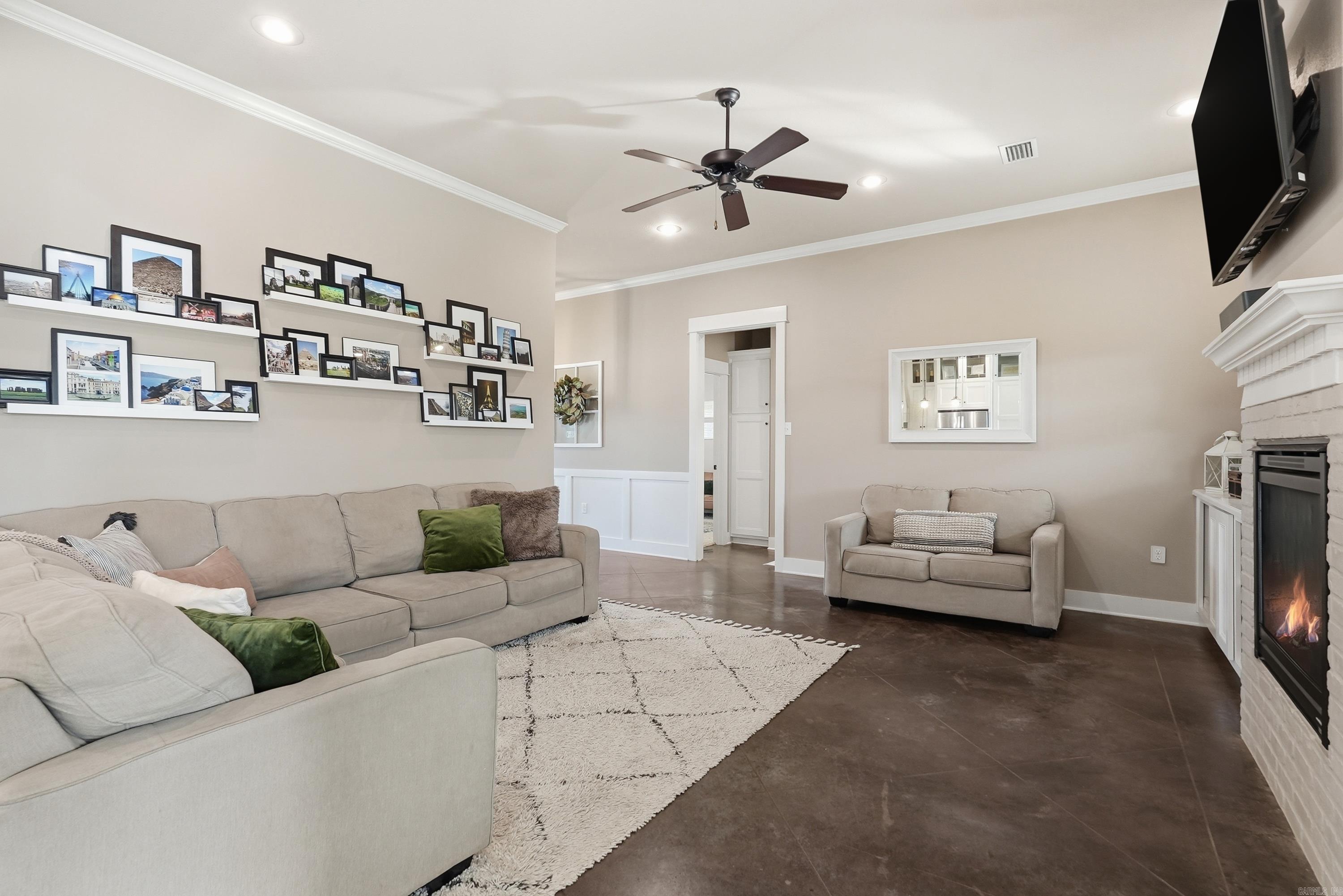 CHAPEL CREEK - Residential