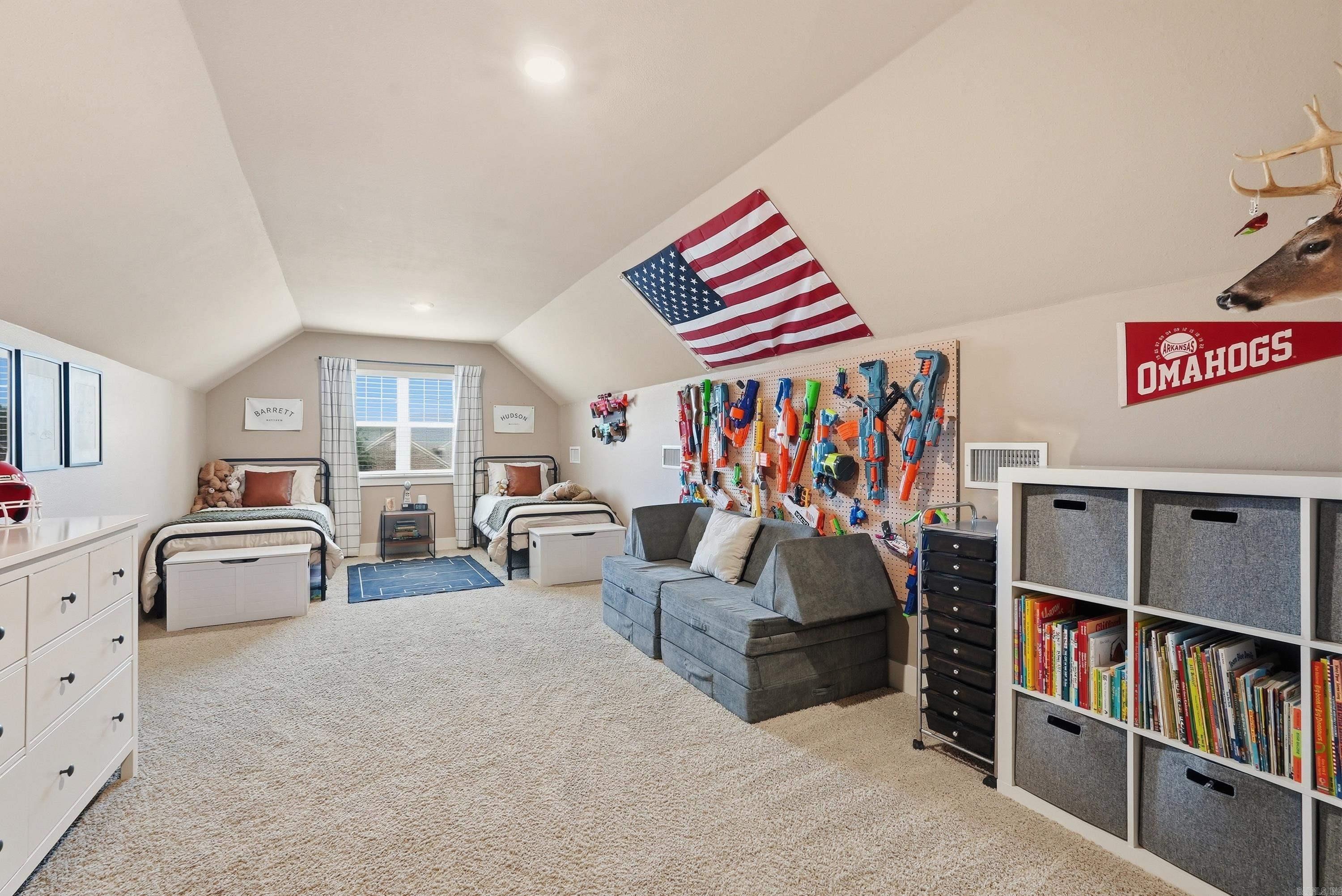 CHAPEL CREEK - Residential