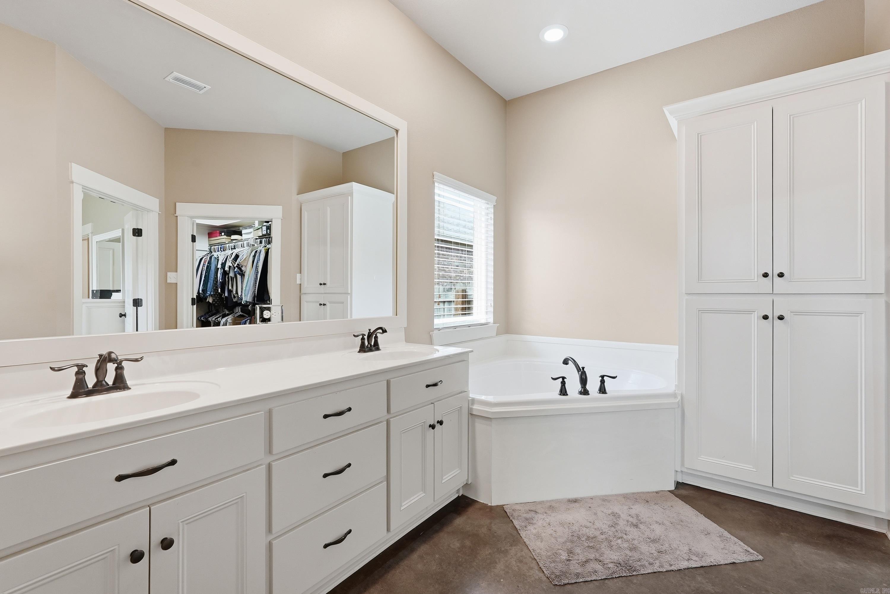 CHAPEL CREEK - Residential