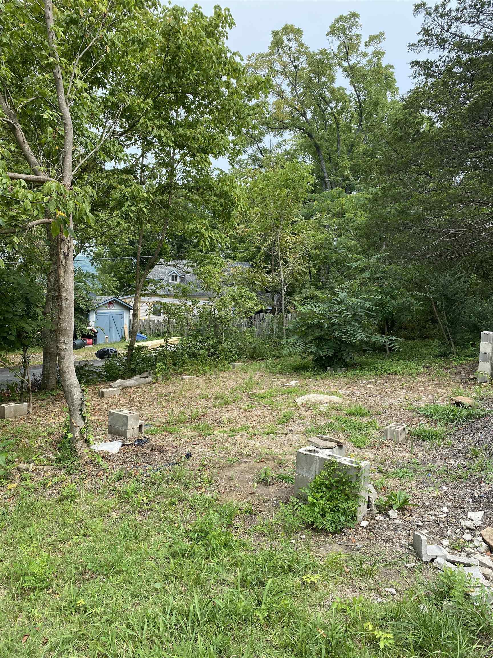 Metes & Bounds - Land