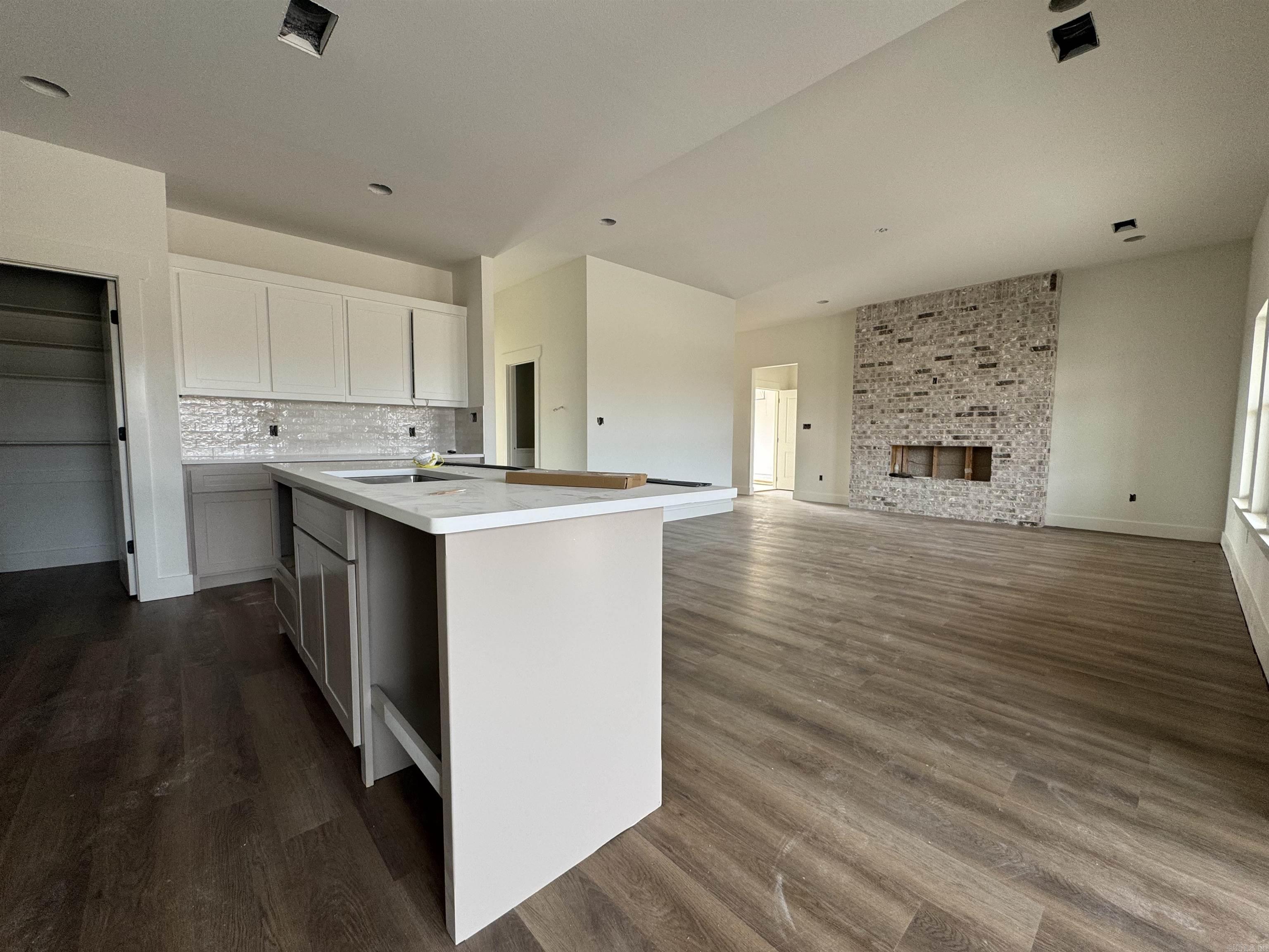 HIDDEN VALLEY ESTATES - Residential