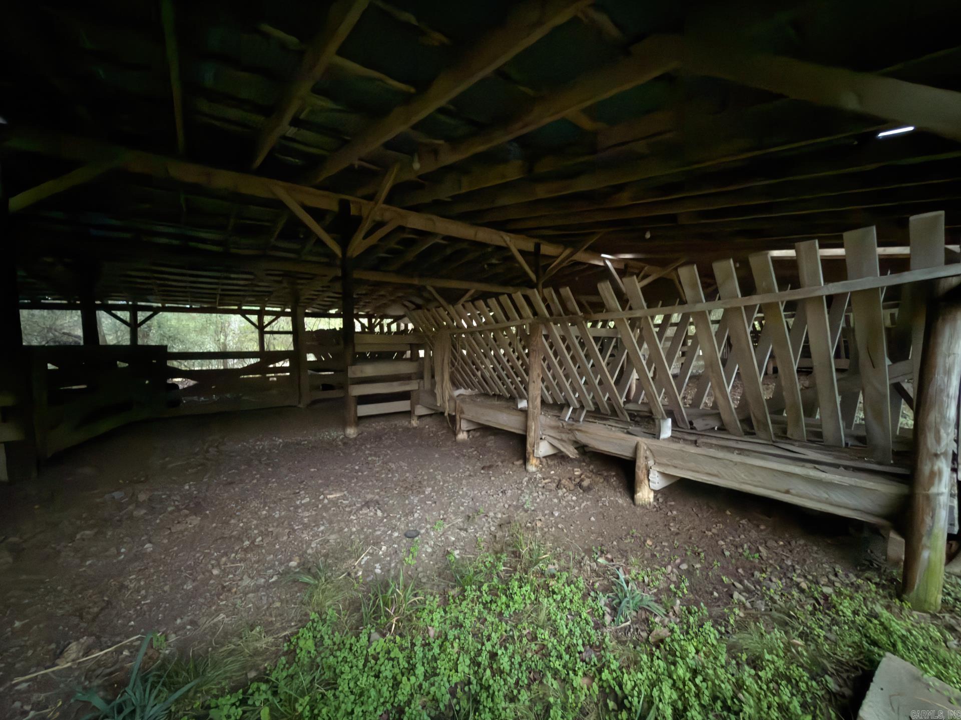 Metes & Bounds - Land