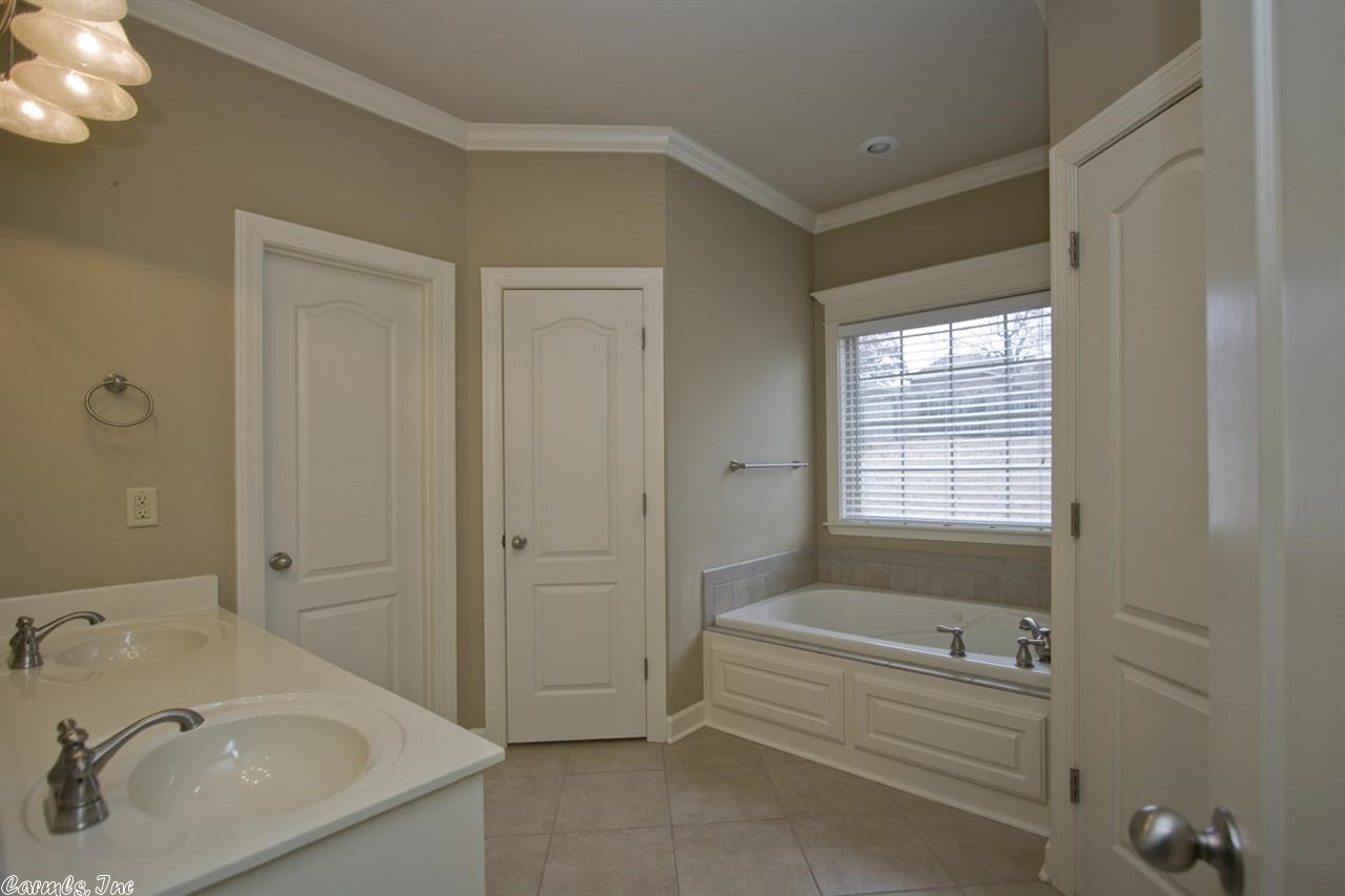 MILLERS CROSSING - Residential