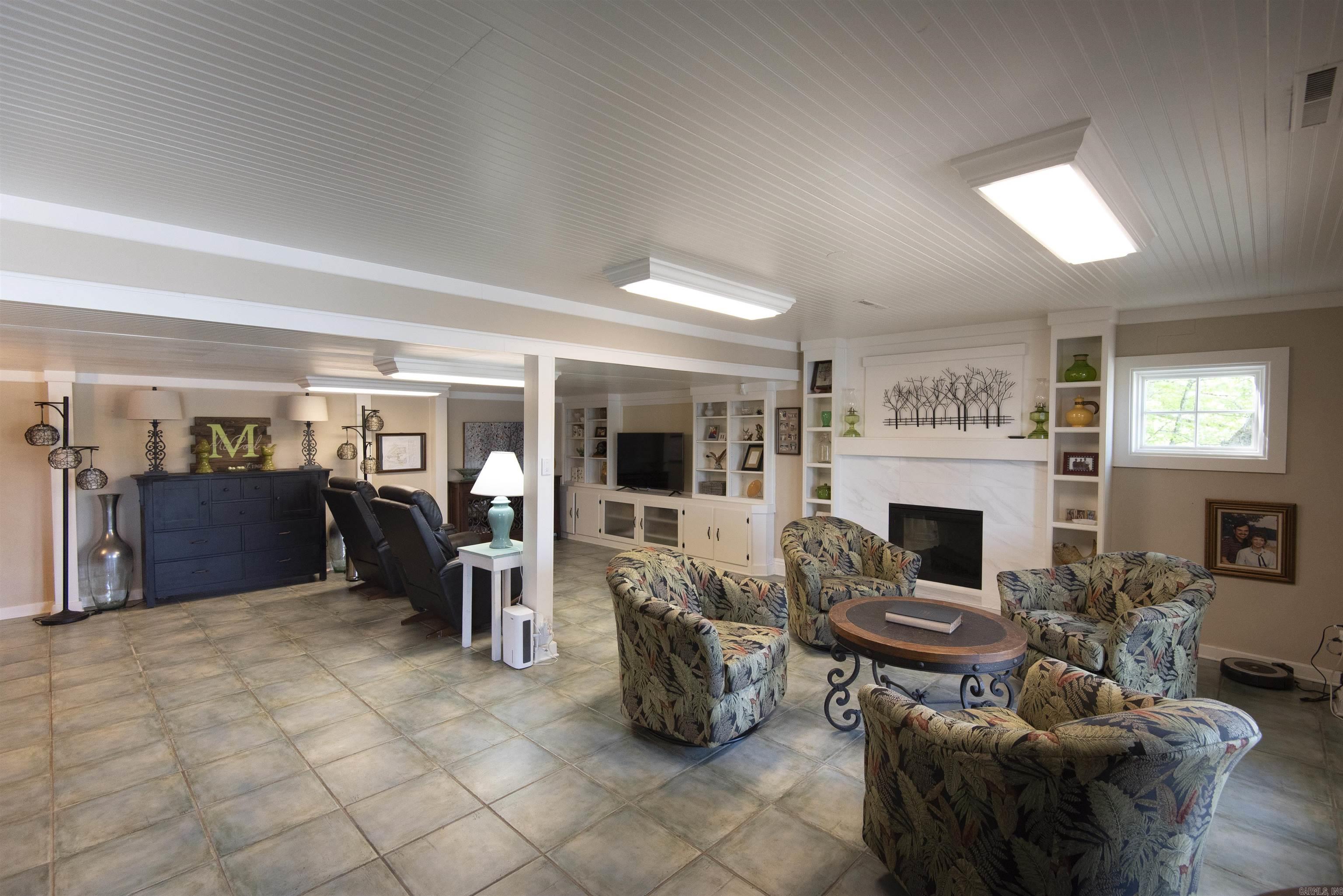 GLENMERE CLUB - Residential