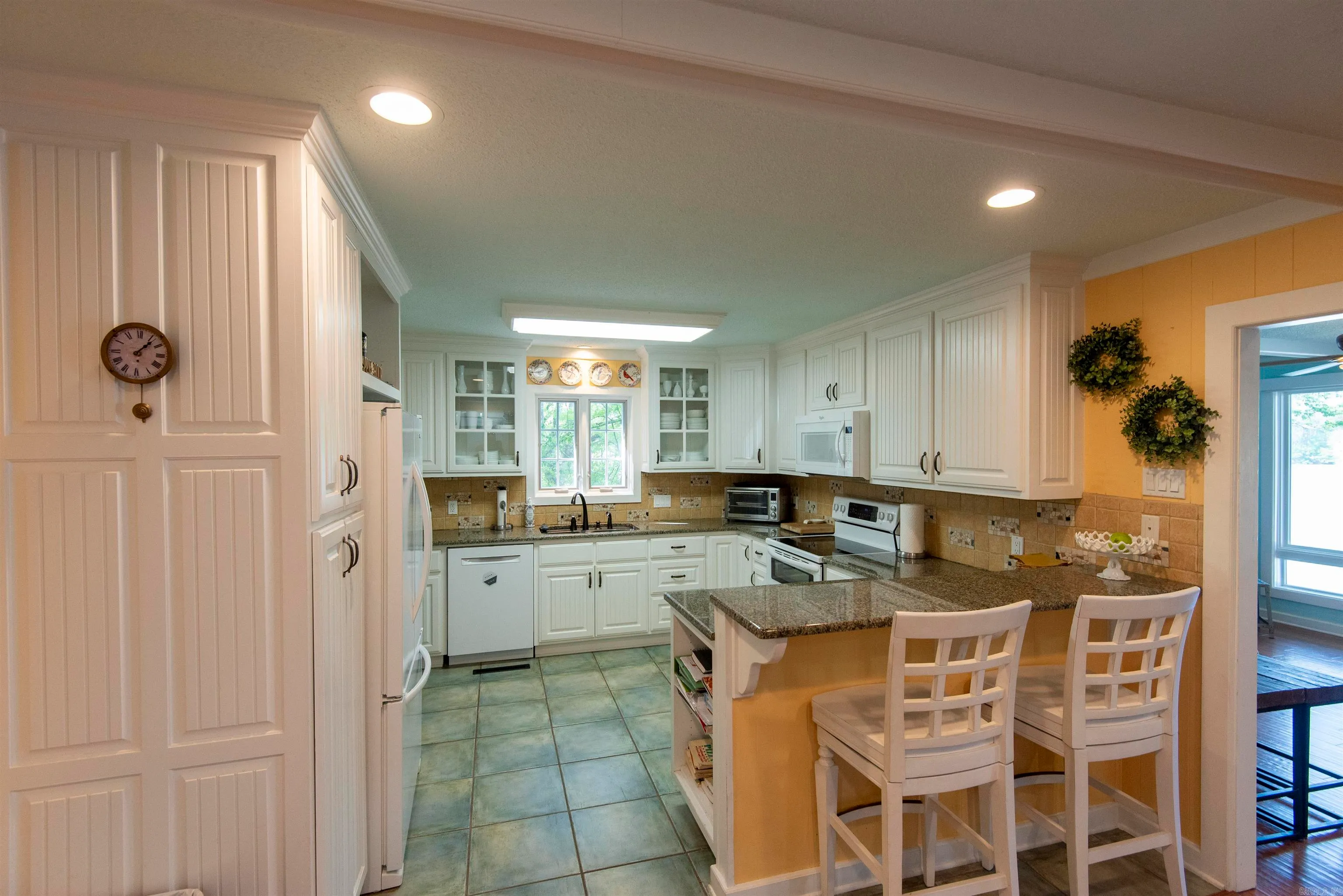 Malvern, Arkansas 72104, United States, 5 Bedrooms Bedrooms, ,3 BathroomsBathrooms,Residential,Active,108424