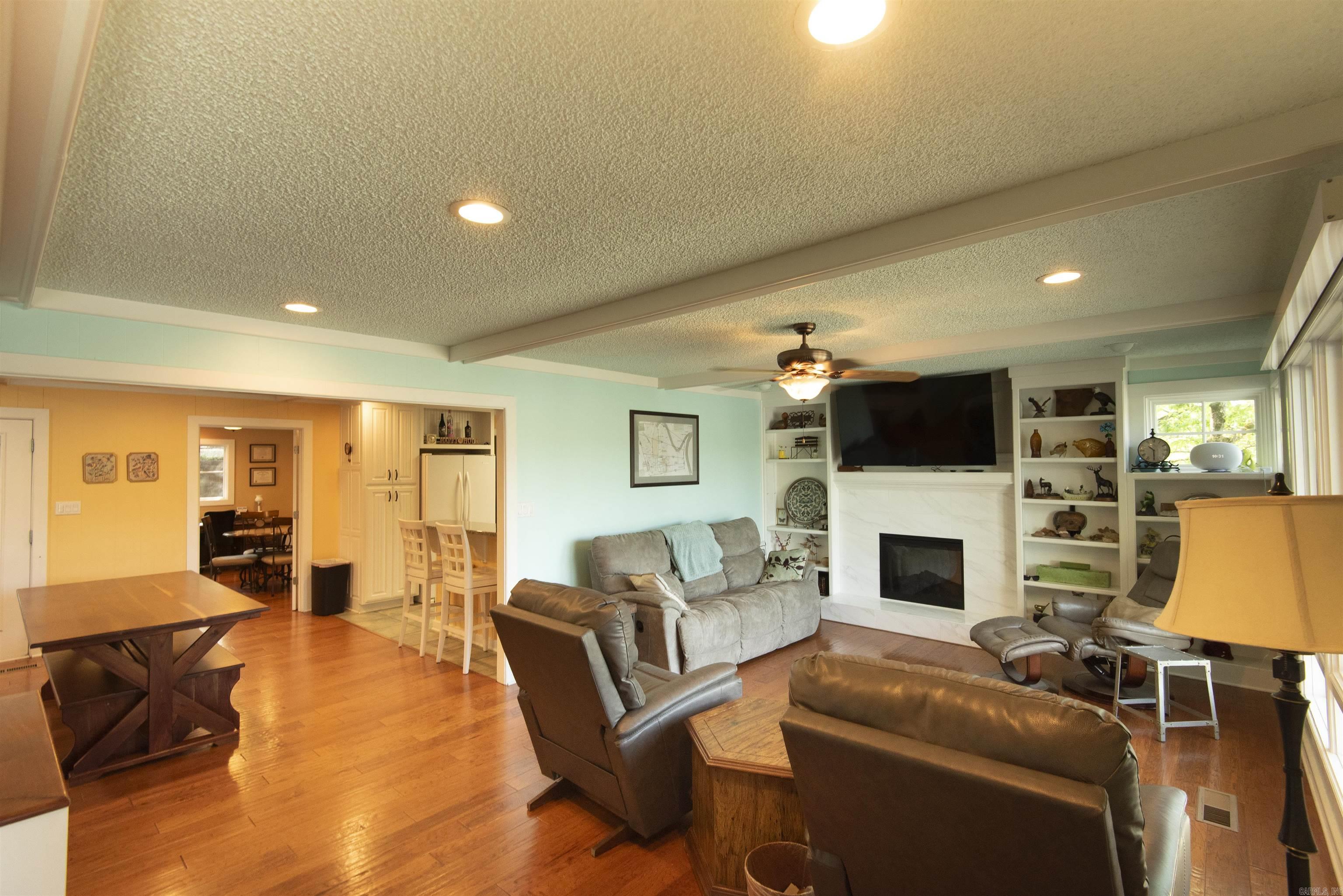 GLENMERE CLUB - Residential