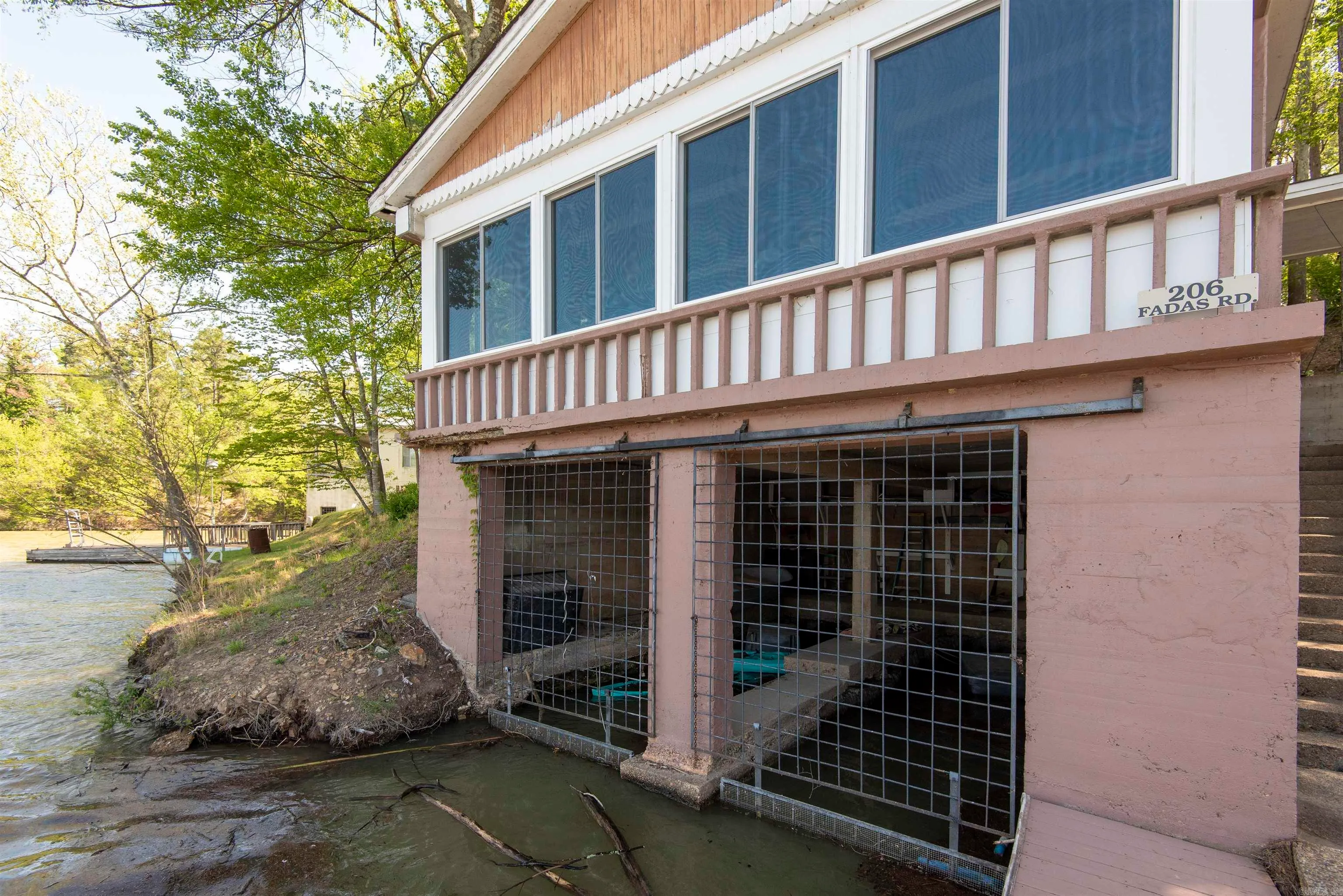 Malvern, Arkansas 72104, United States, 5 Bedrooms Bedrooms, ,3 BathroomsBathrooms,Residential,Active,108424