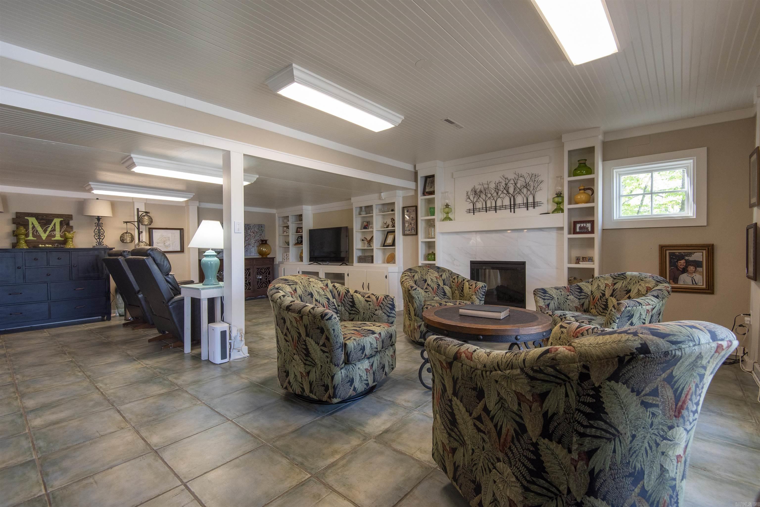 GLENMERE CLUB - Residential