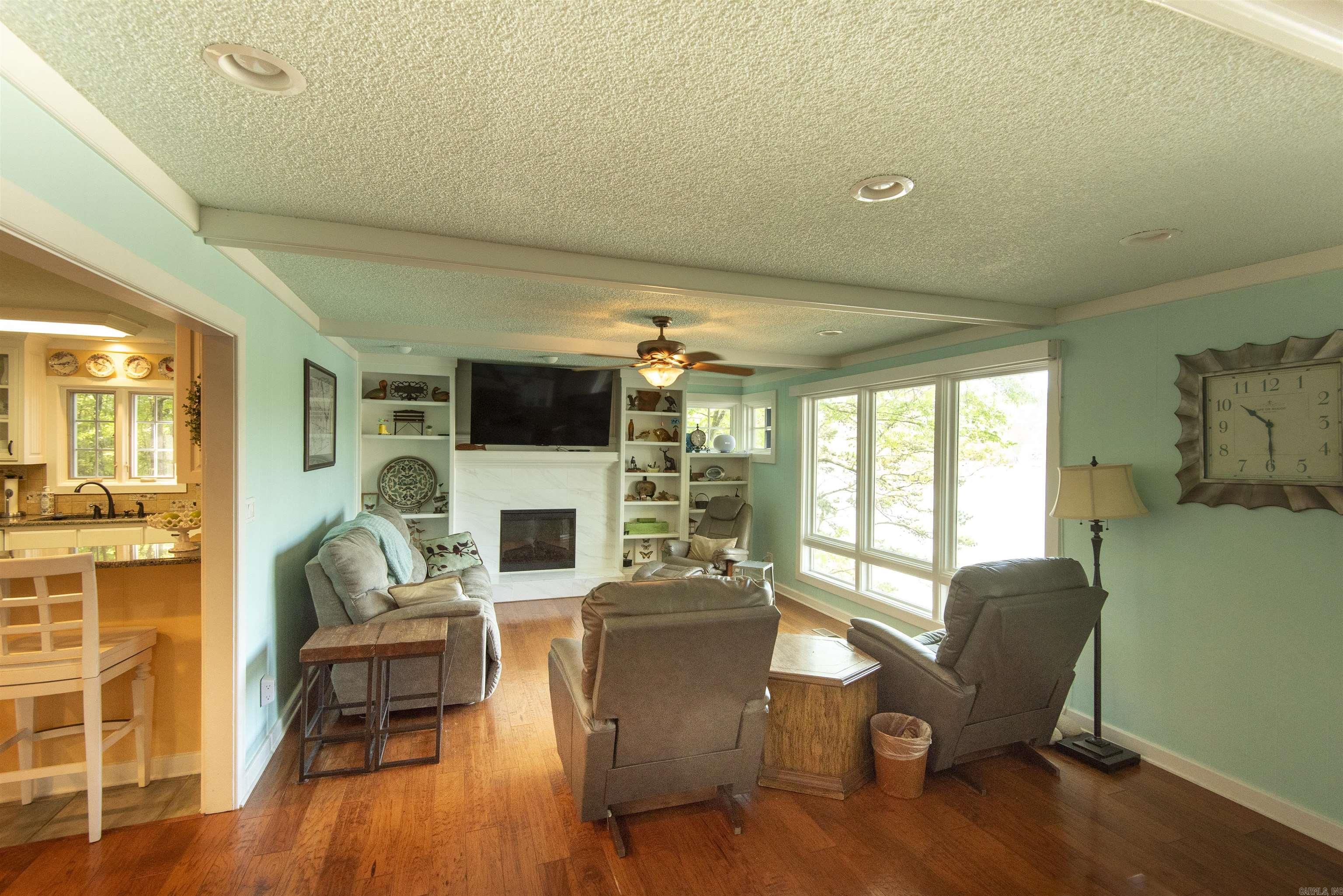 GLENMERE CLUB - Residential