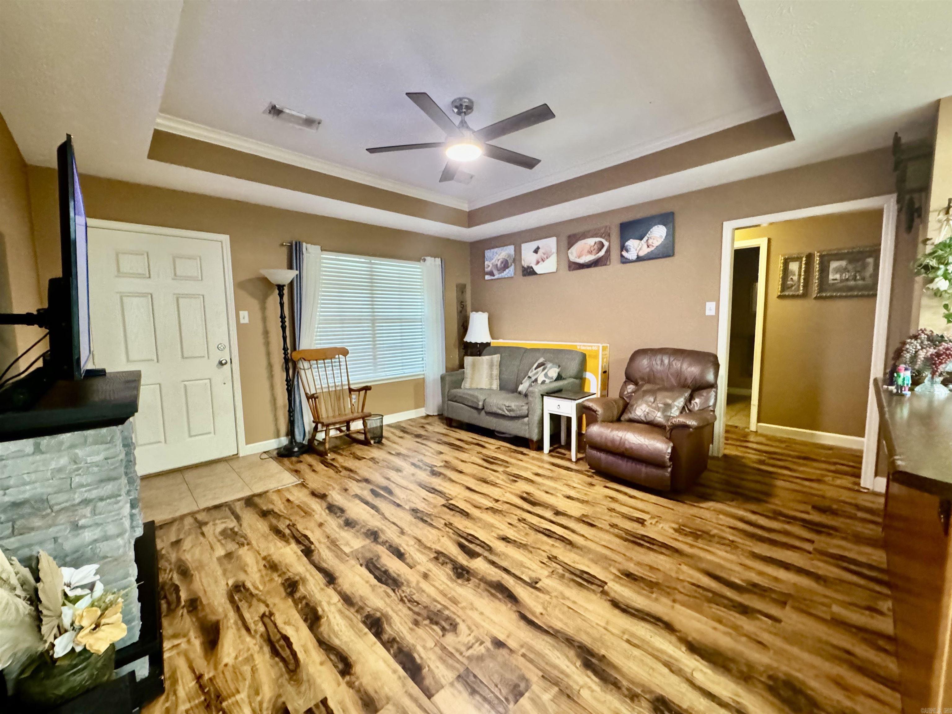 HOMETOWN - Residential