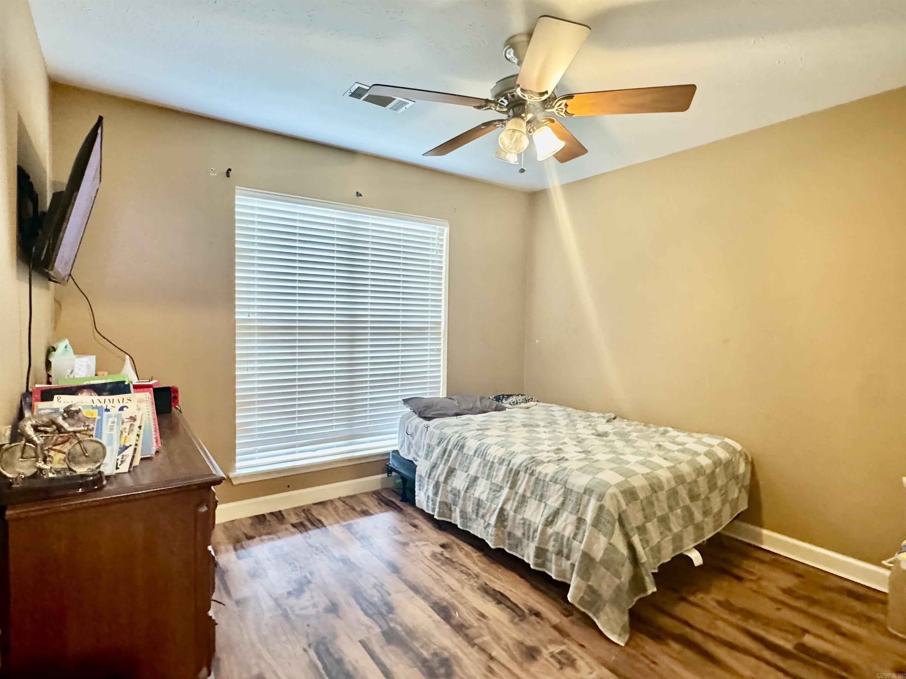 HOMETOWN - Residential